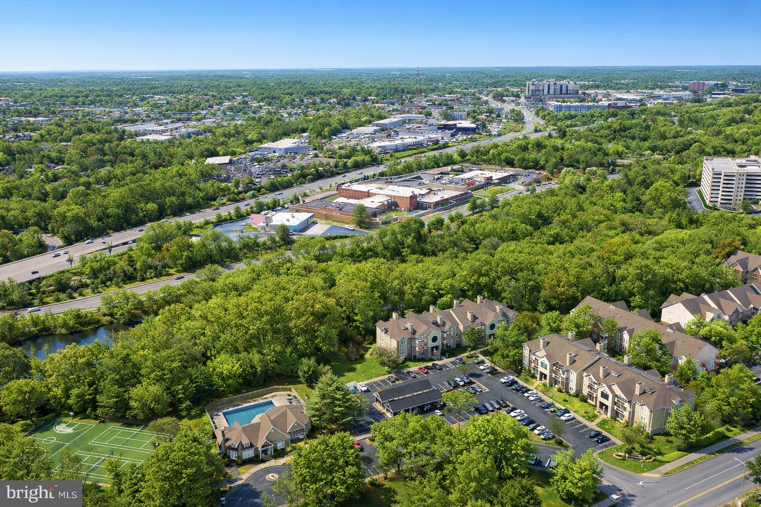 ADMIRAL REACH AT HARBOUR GATES - Residential
