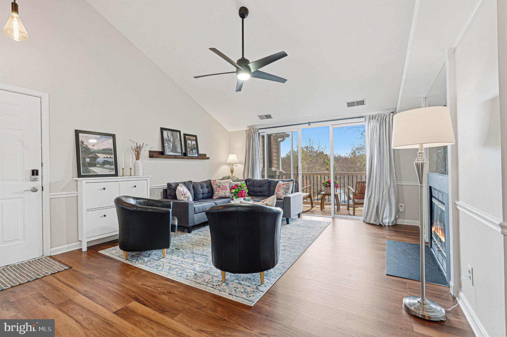 ADMIRAL REACH AT HARBOUR GATES - Residential