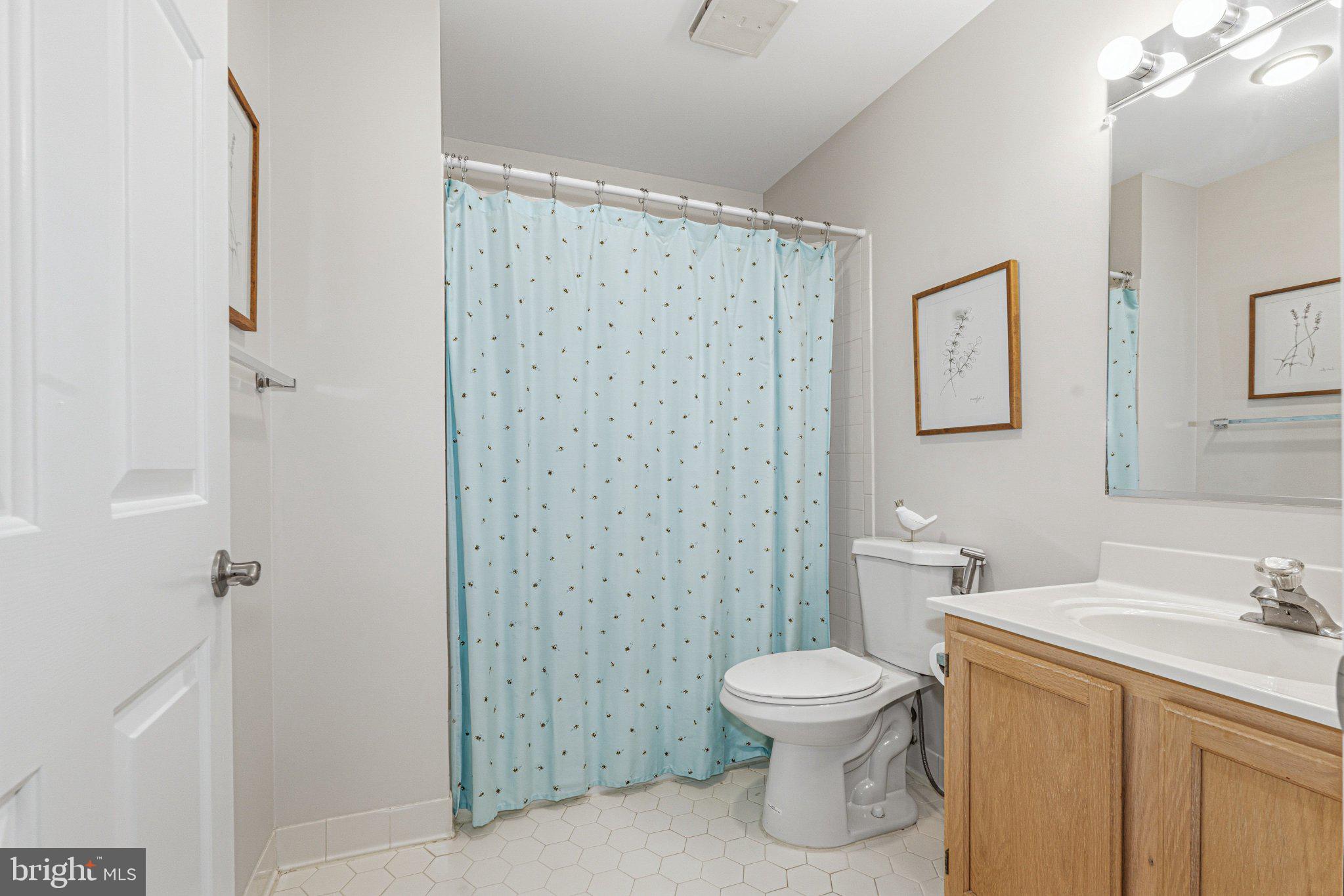 ADMIRAL REACH AT HARBOUR GATES - Residential