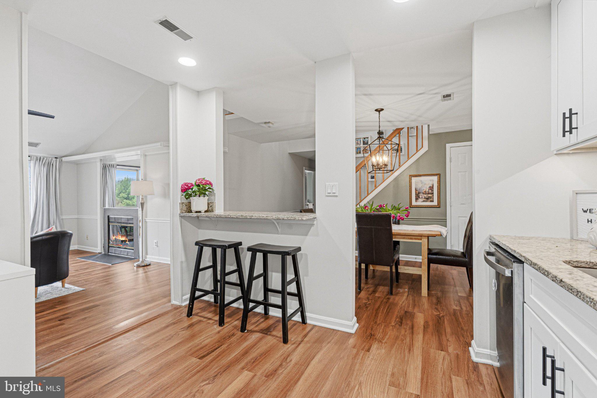 ADMIRAL REACH AT HARBOUR GATES - Residential