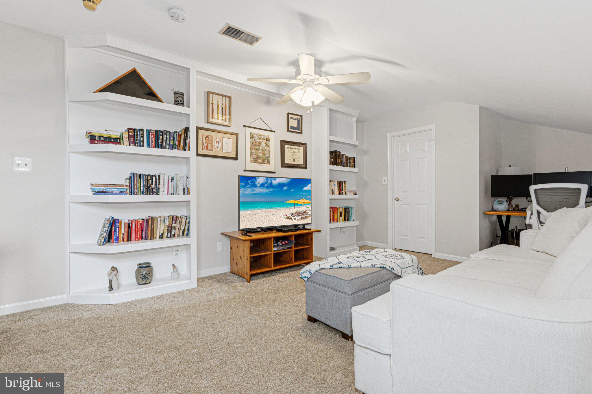 ADMIRAL REACH AT HARBOUR GATES - Residential