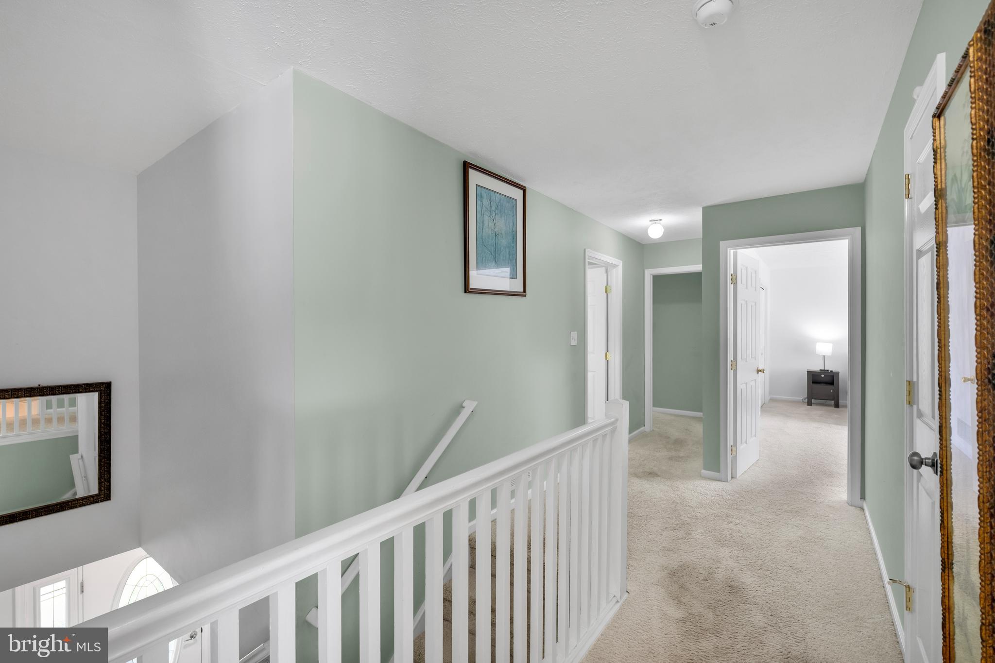 EMERALD LAKES - Residential