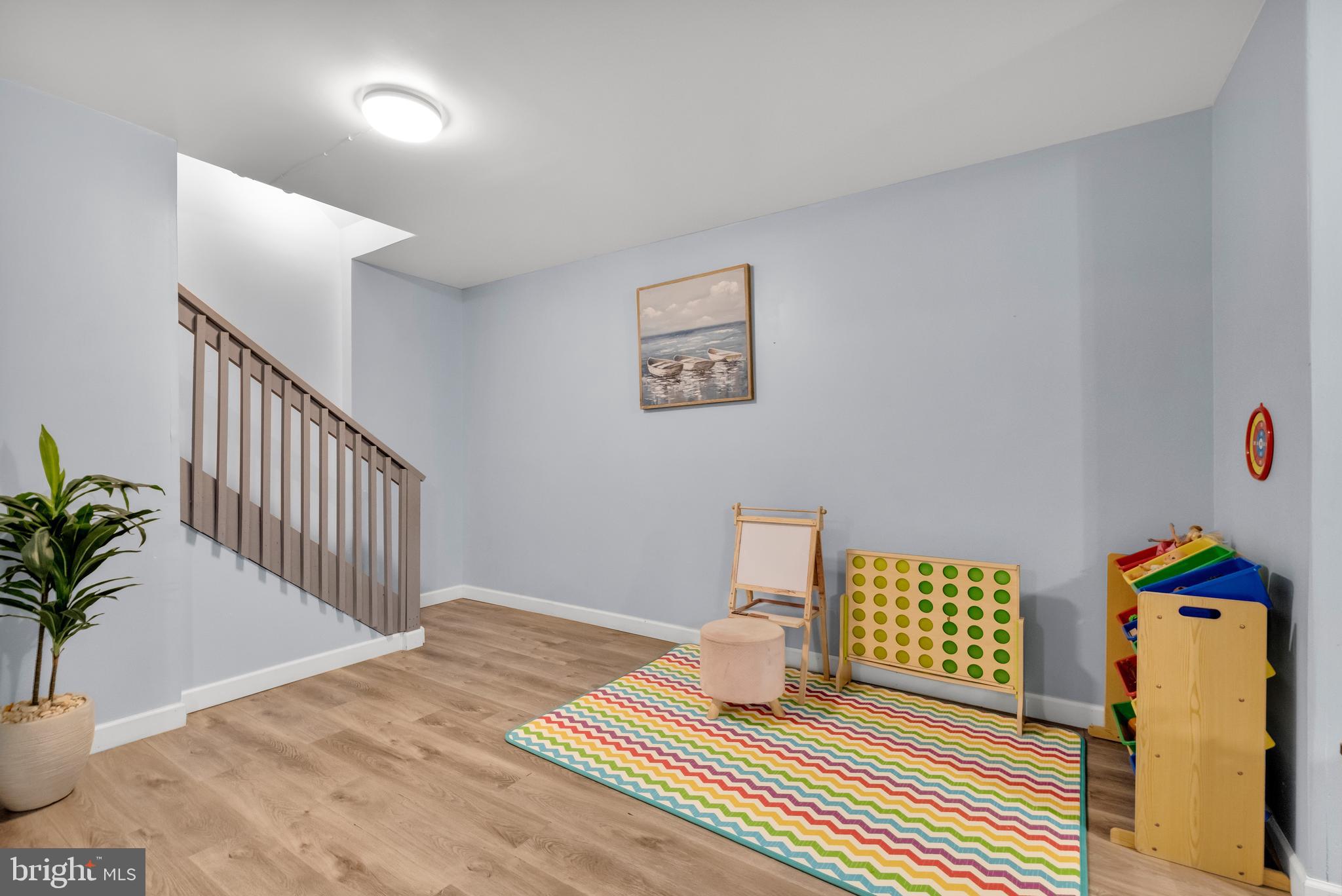 EMERALD LAKES - Residential