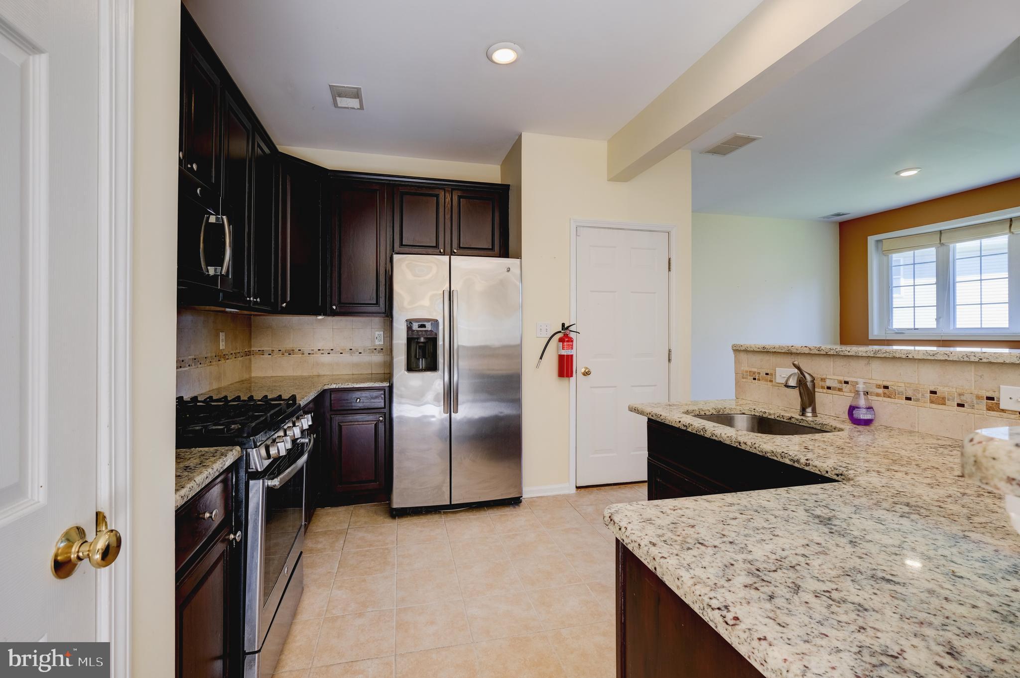 44 SCARLET OAK DRIVE