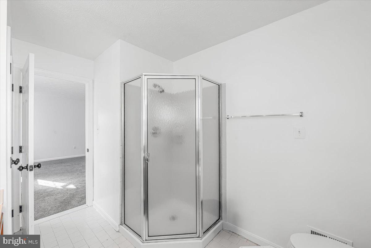 OLD FORT HILLS - Residential