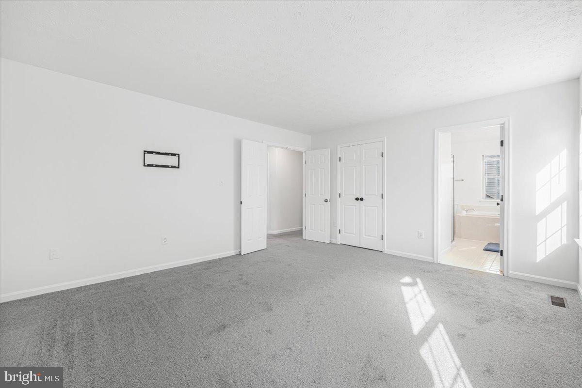 OLD FORT HILLS - Residential