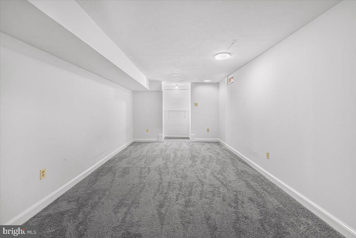 OLD FORT HILLS - Residential