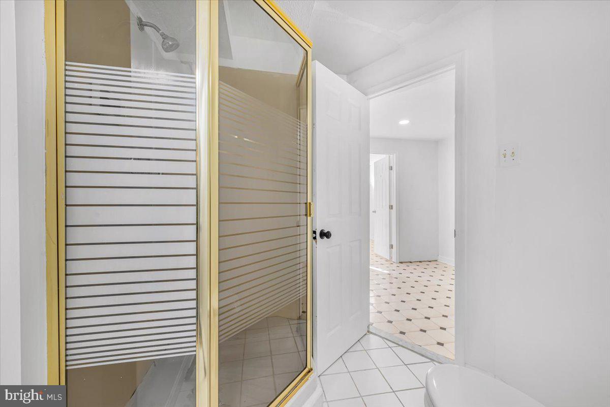 OLD FORT HILLS - Residential