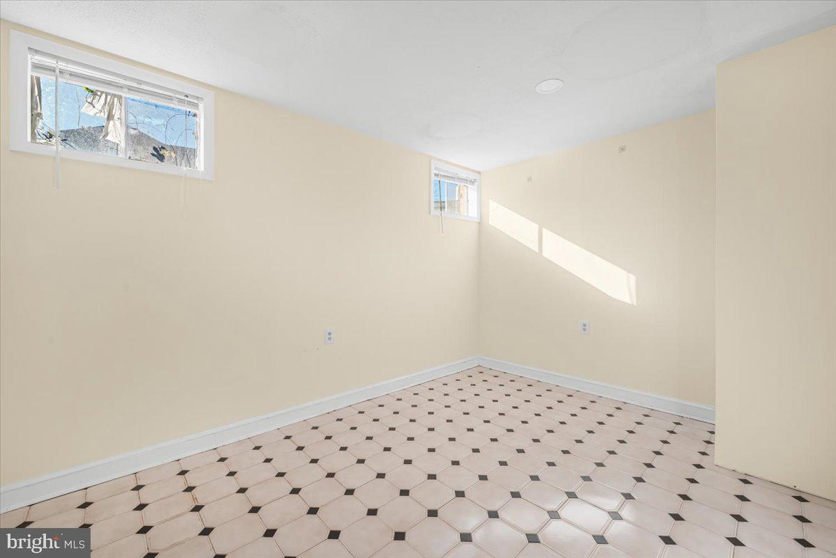 OLD FORT HILLS - Residential