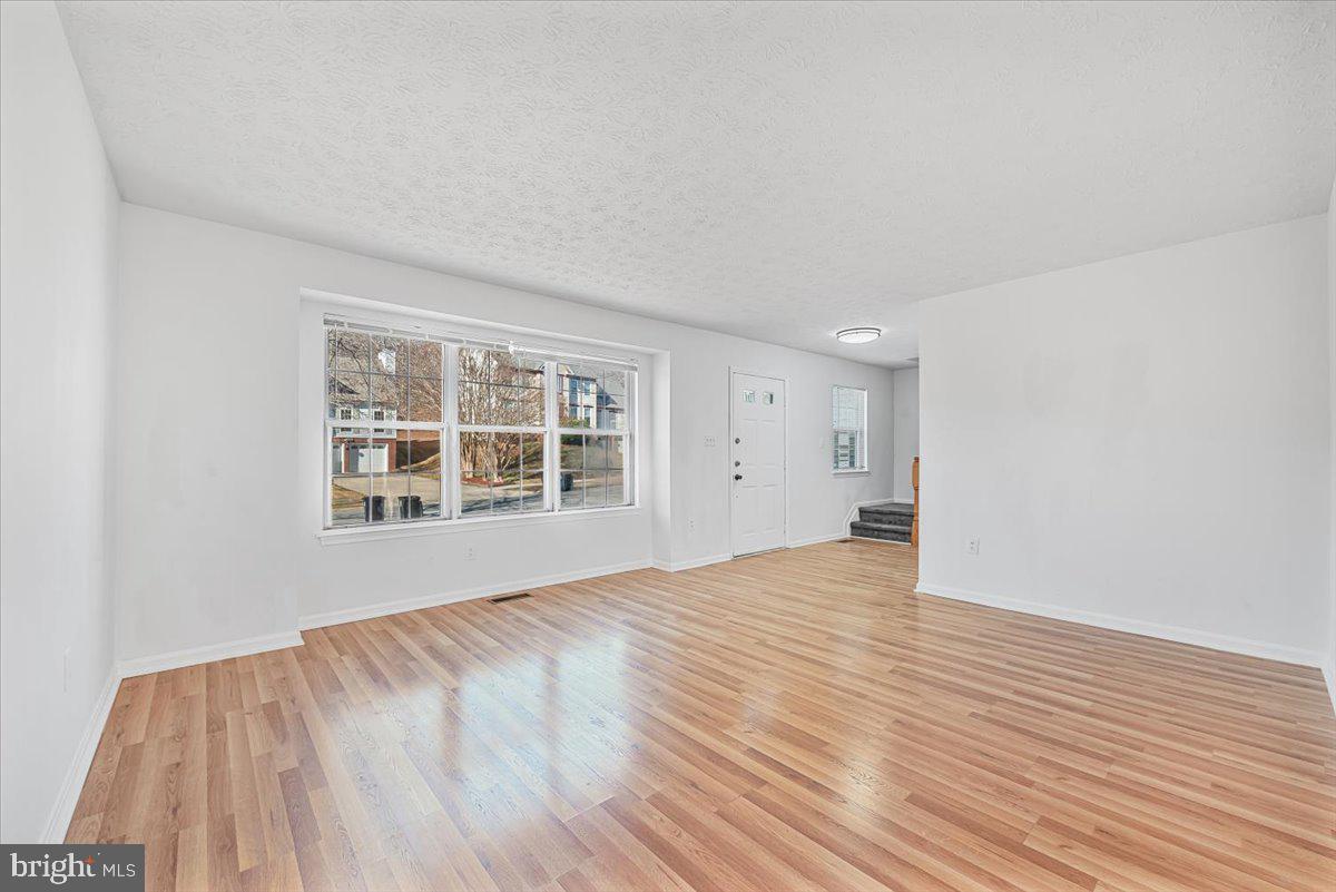 OLD FORT HILLS - Residential