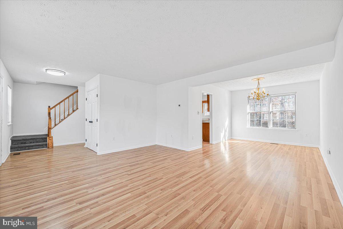 OLD FORT HILLS - Residential