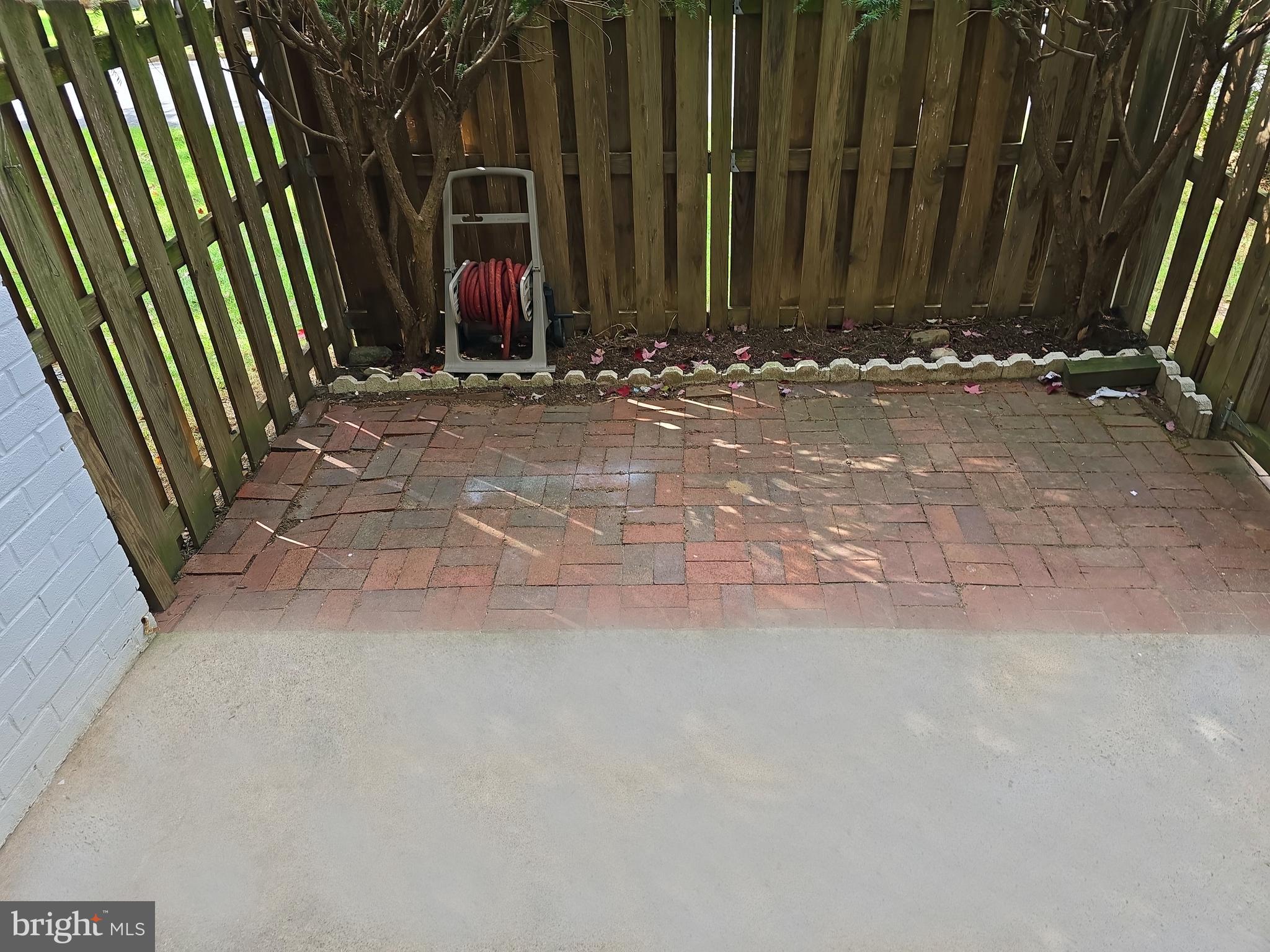 VALLEY PARK - Residential Lease