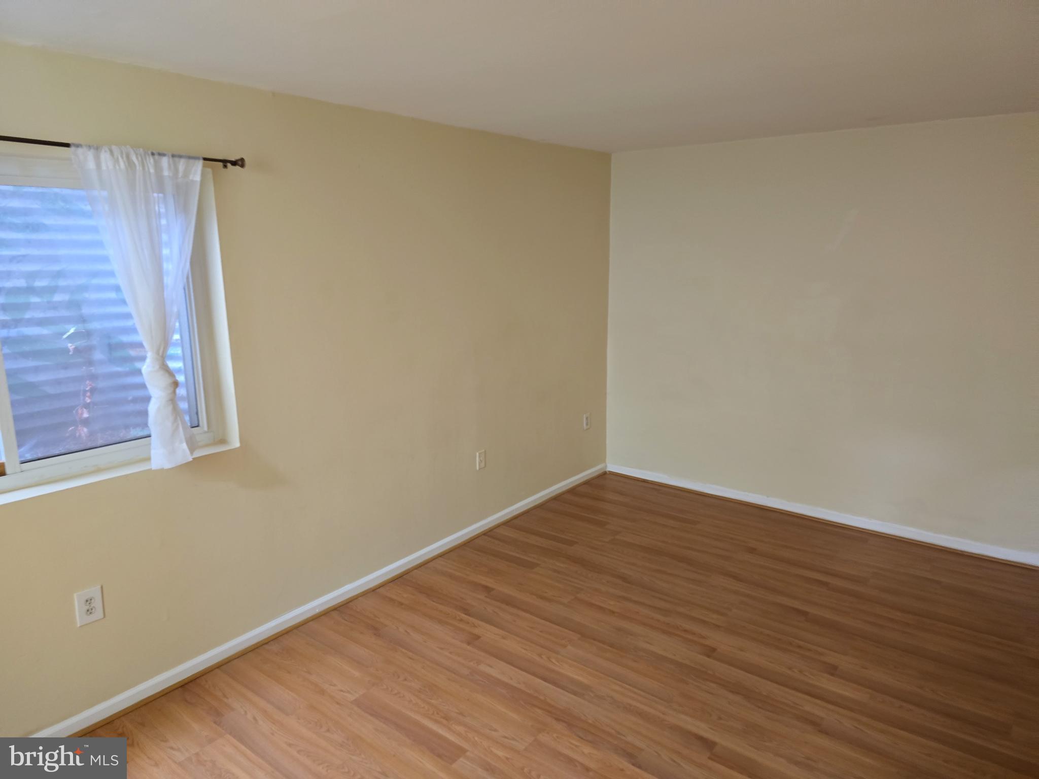 VALLEY PARK - Residential Lease