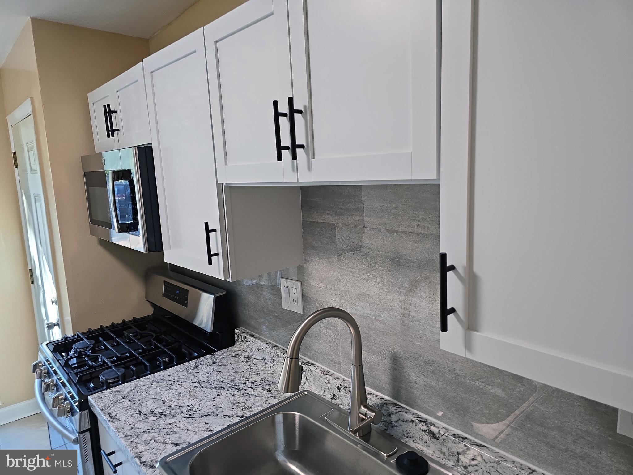 VALLEY PARK - Residential Lease