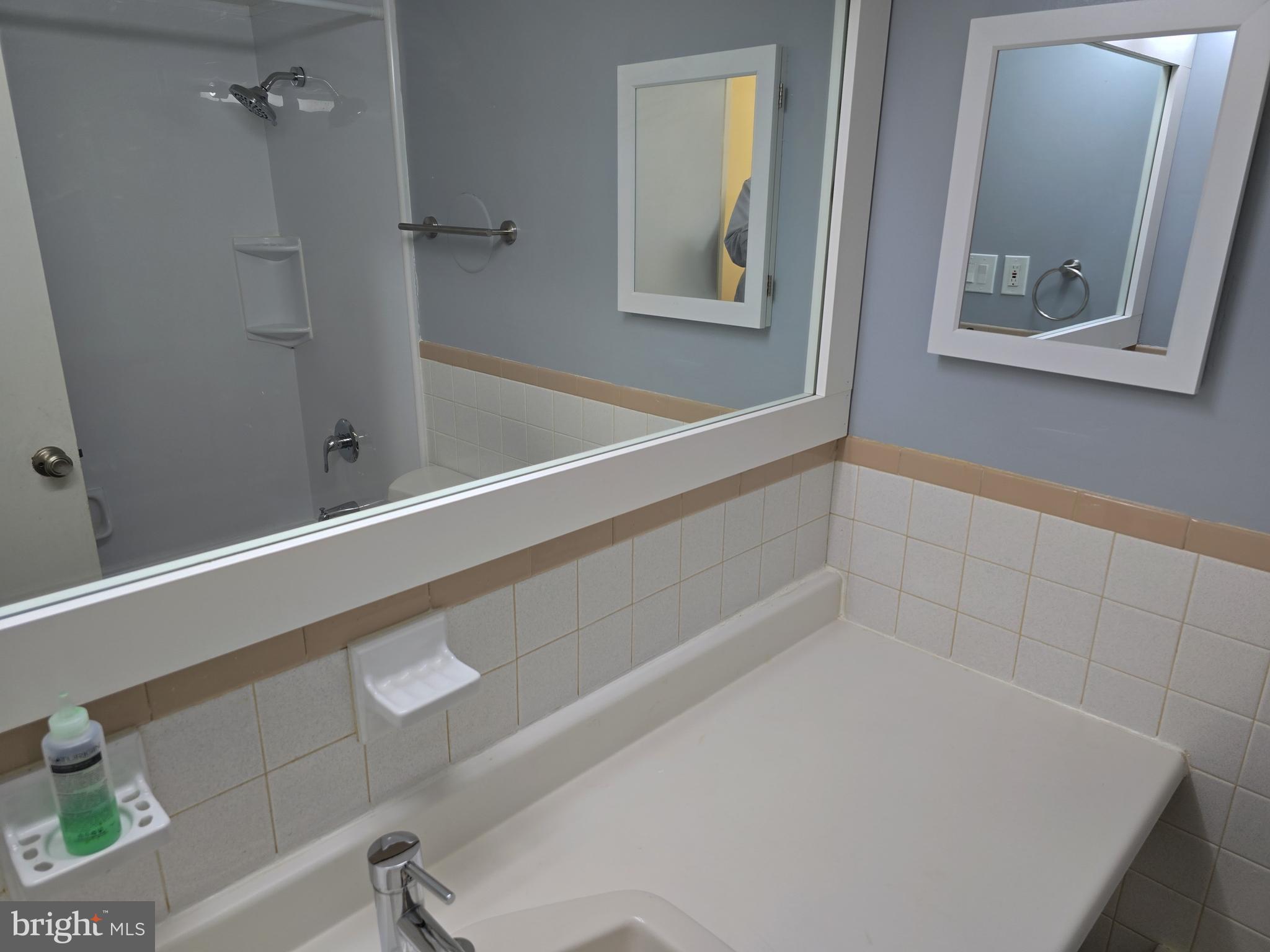 VALLEY PARK - Residential Lease