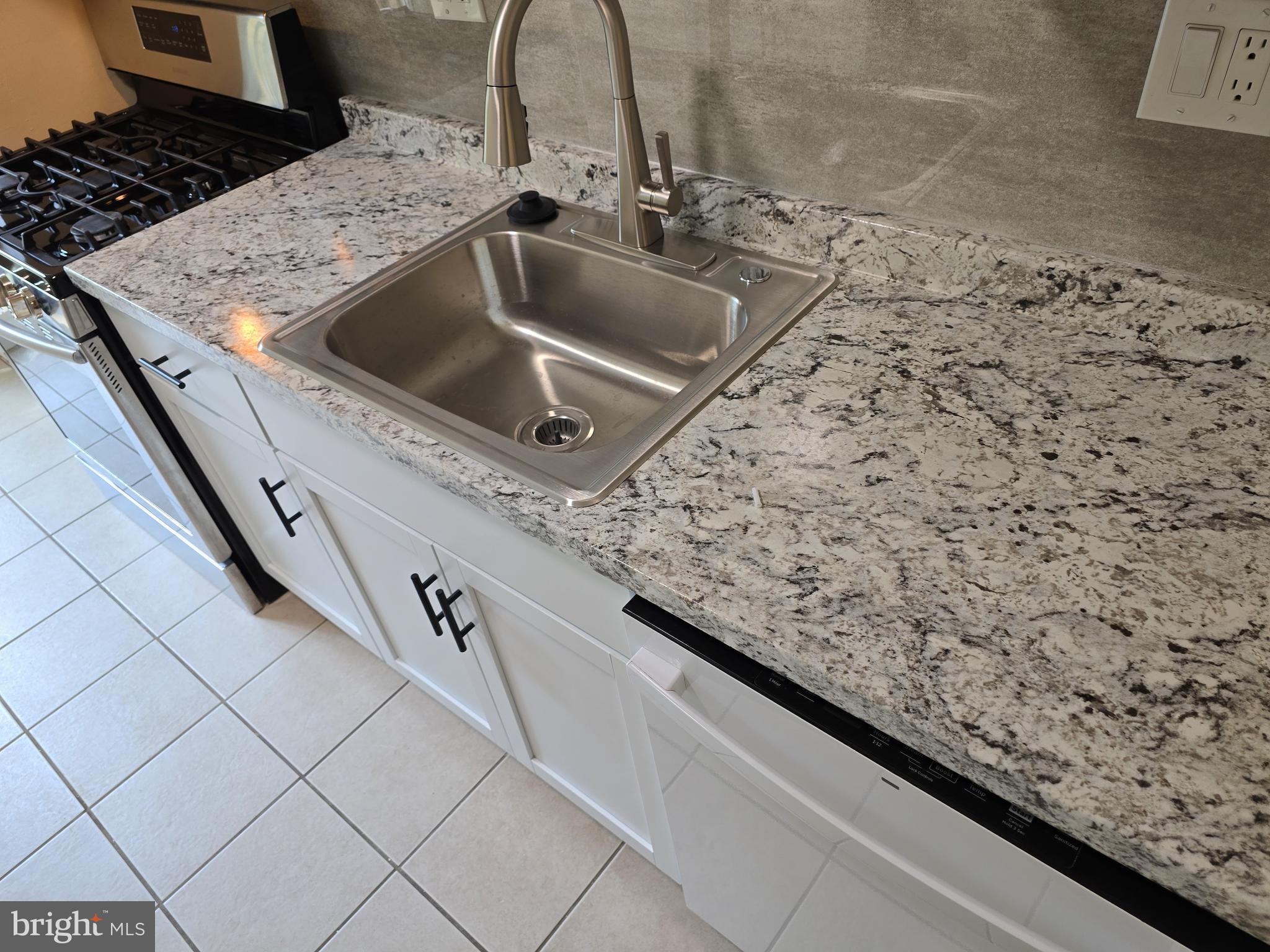 VALLEY PARK - Residential Lease