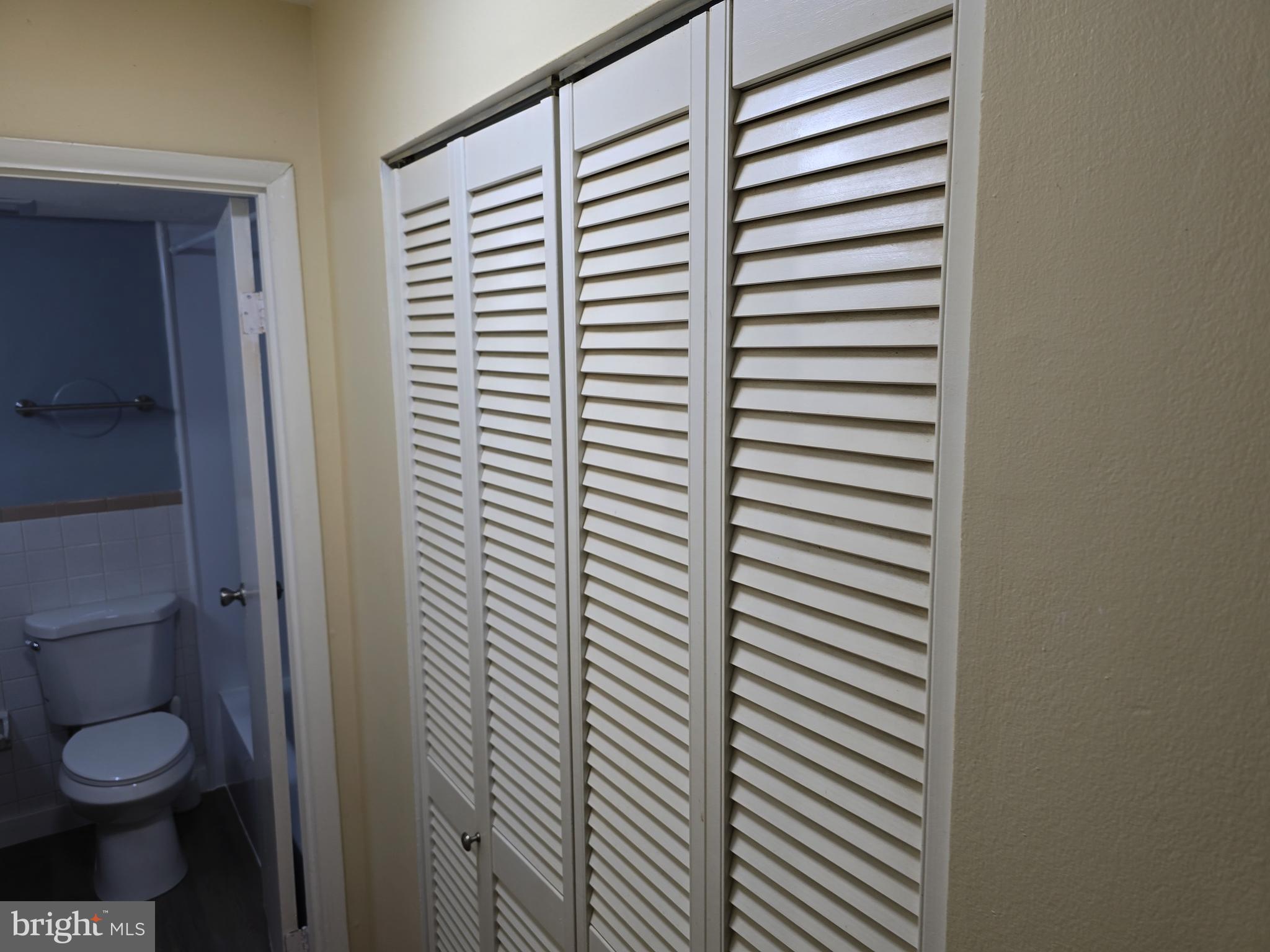 VALLEY PARK - Residential Lease