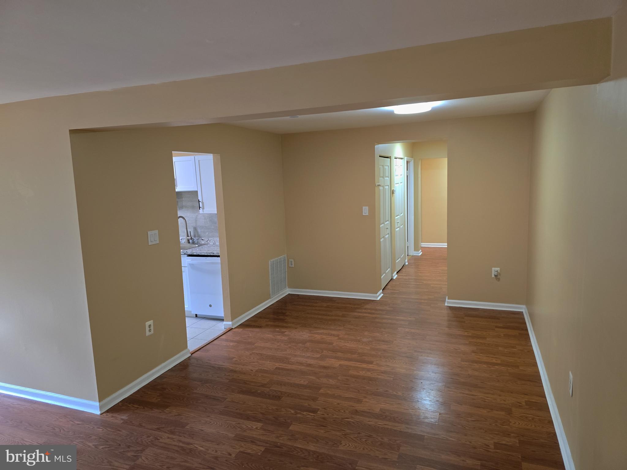 VALLEY PARK - Residential Lease