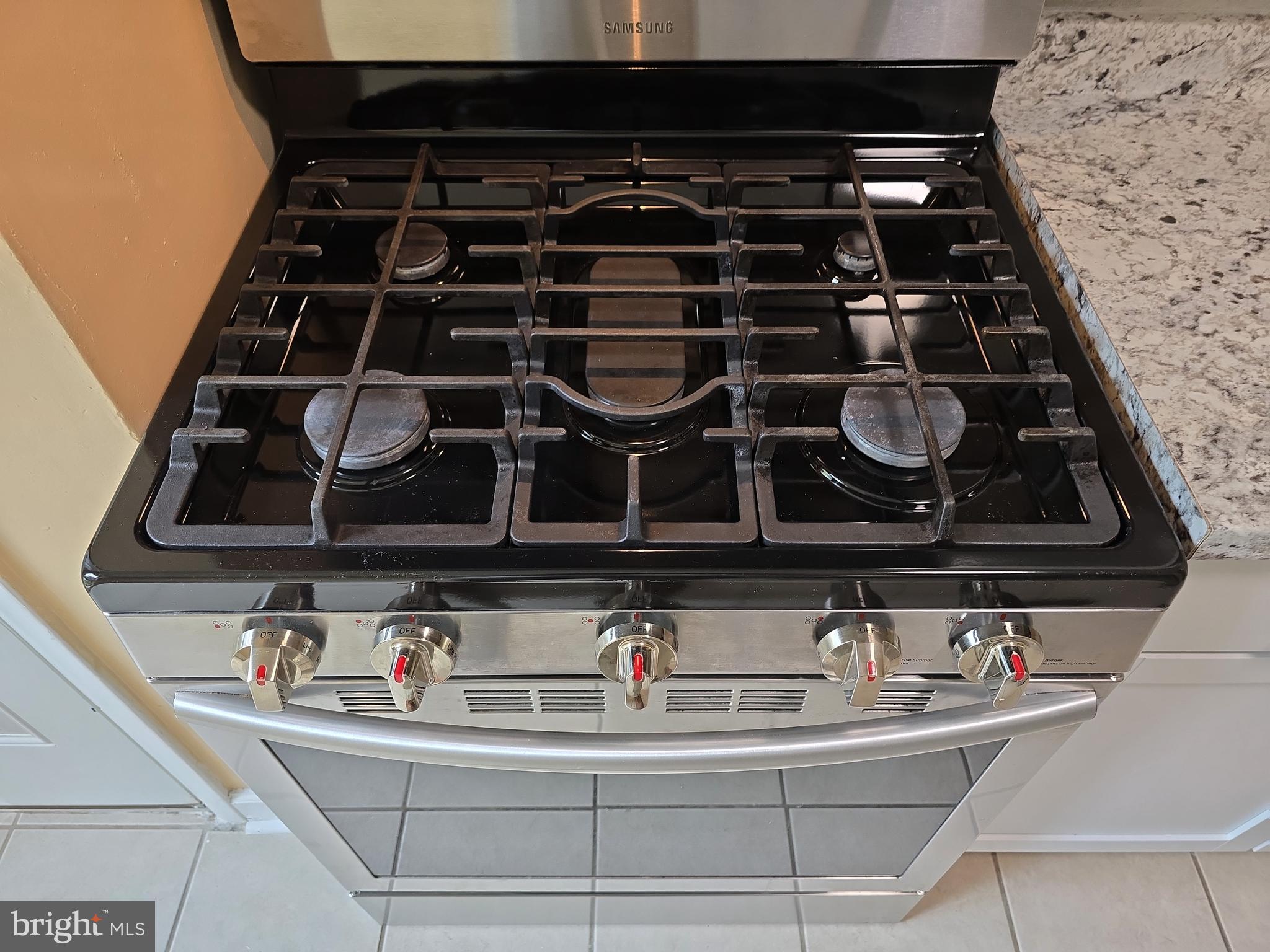 VALLEY PARK - Residential Lease