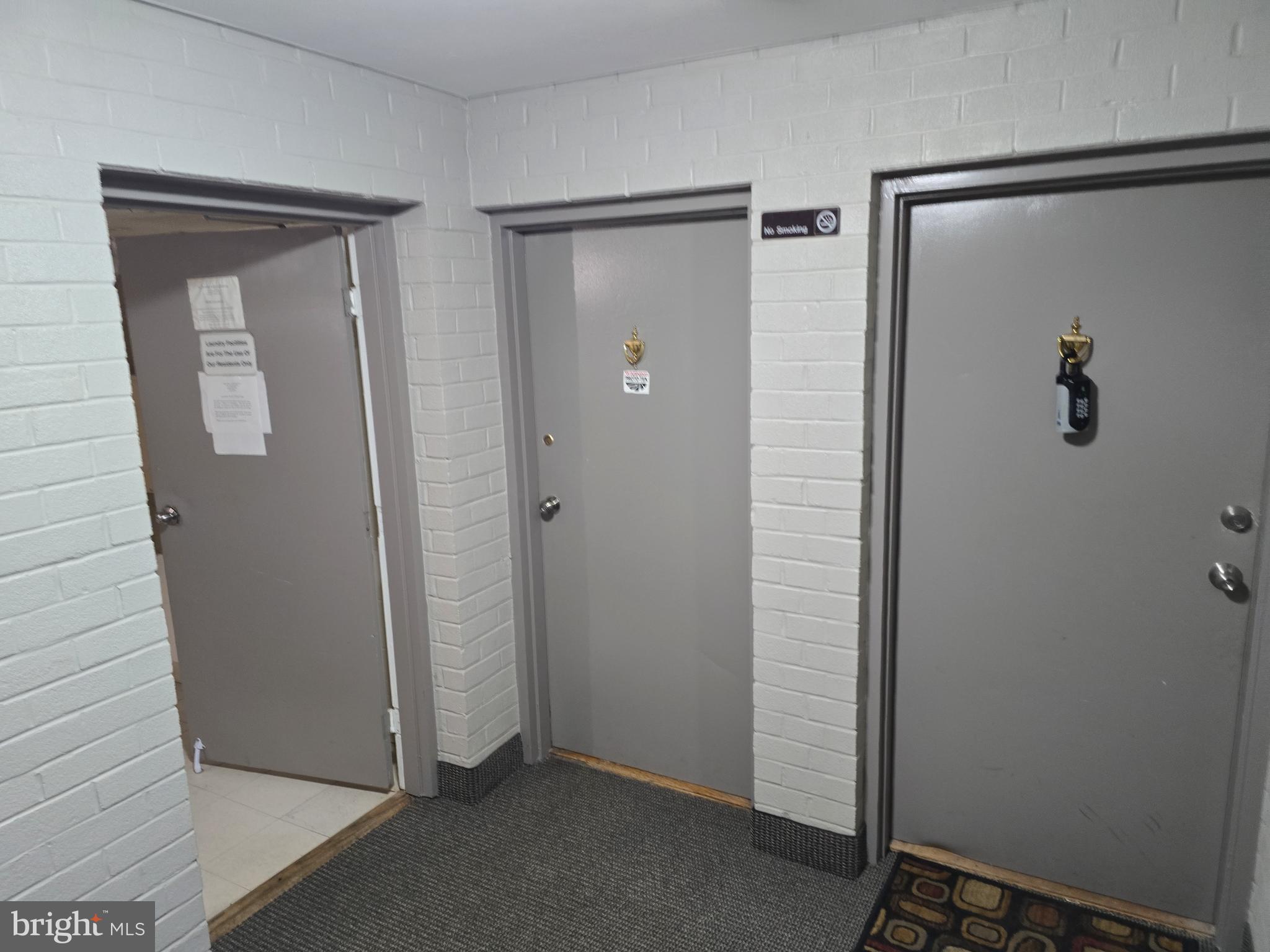 VALLEY PARK - Residential Lease