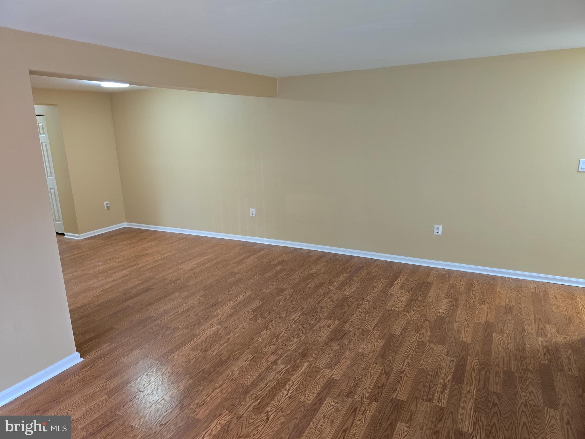 VALLEY PARK - Residential Lease