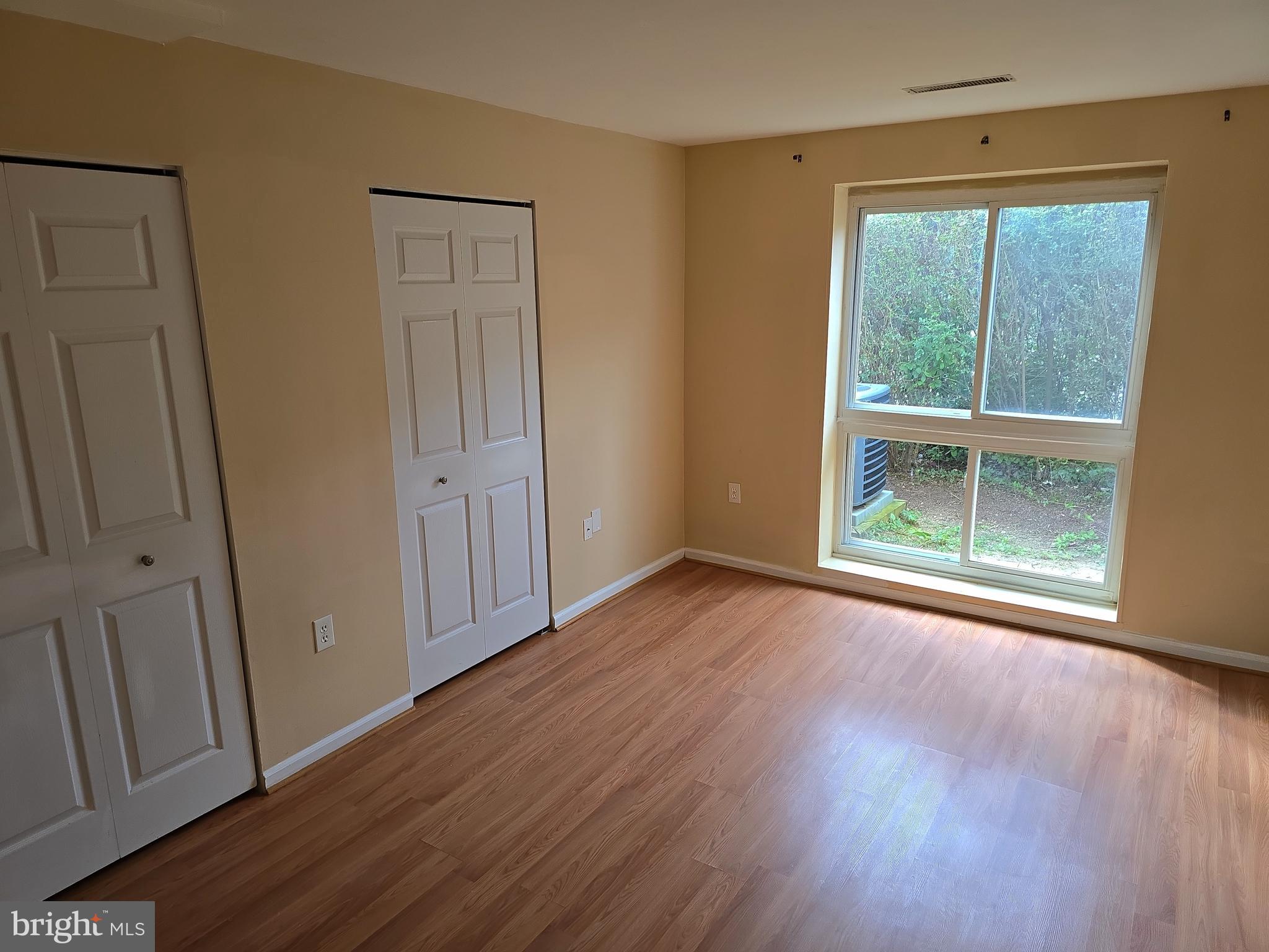 VALLEY PARK - Residential Lease