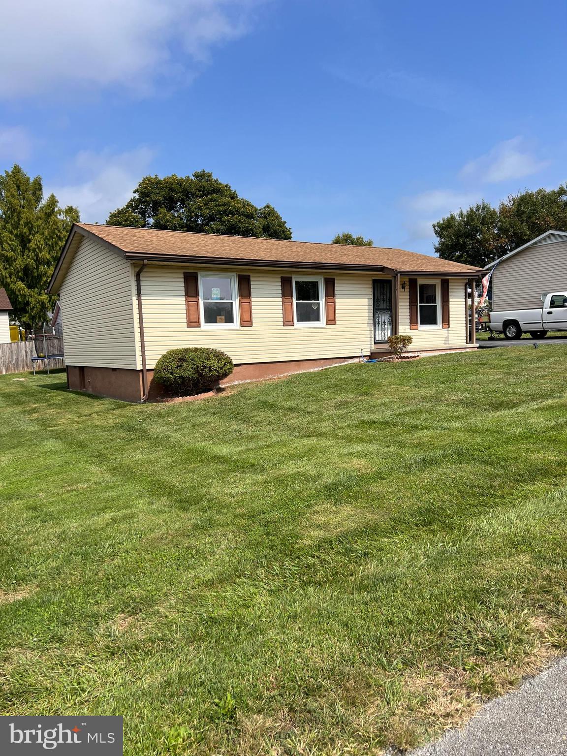 PATRICK HENRY ESTATES - Residential Lease