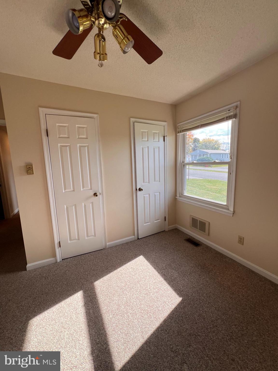 PATRICK HENRY ESTATES - Residential Lease