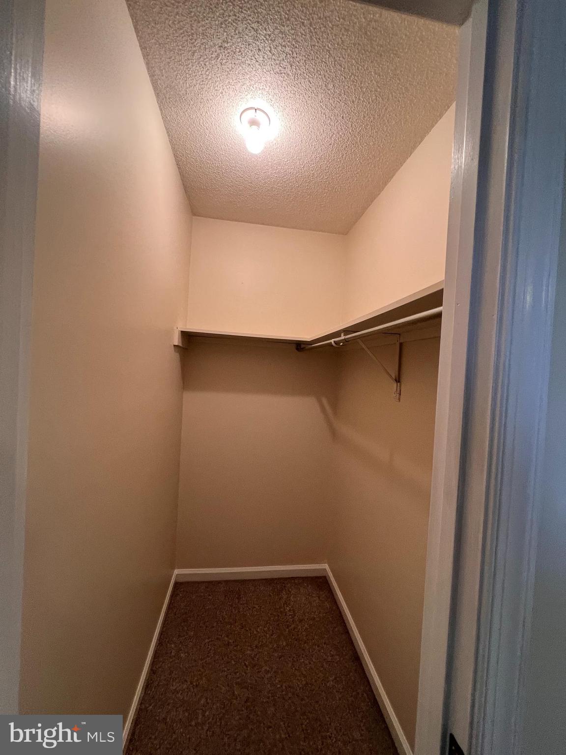 PATRICK HENRY ESTATES - Residential Lease