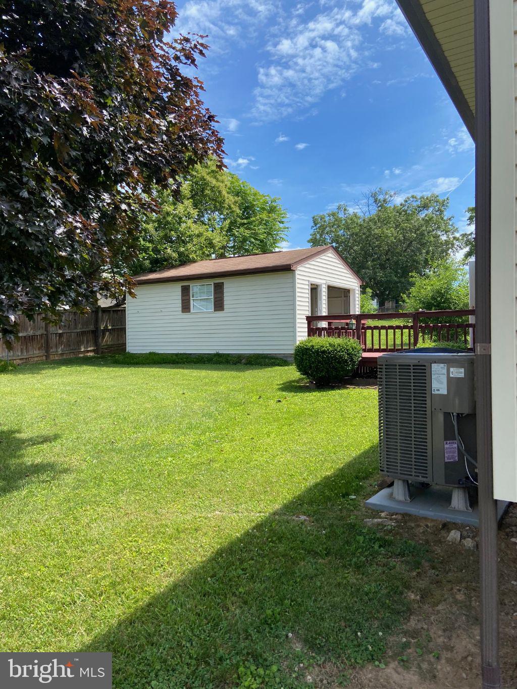 PATRICK HENRY ESTATES - Residential Lease