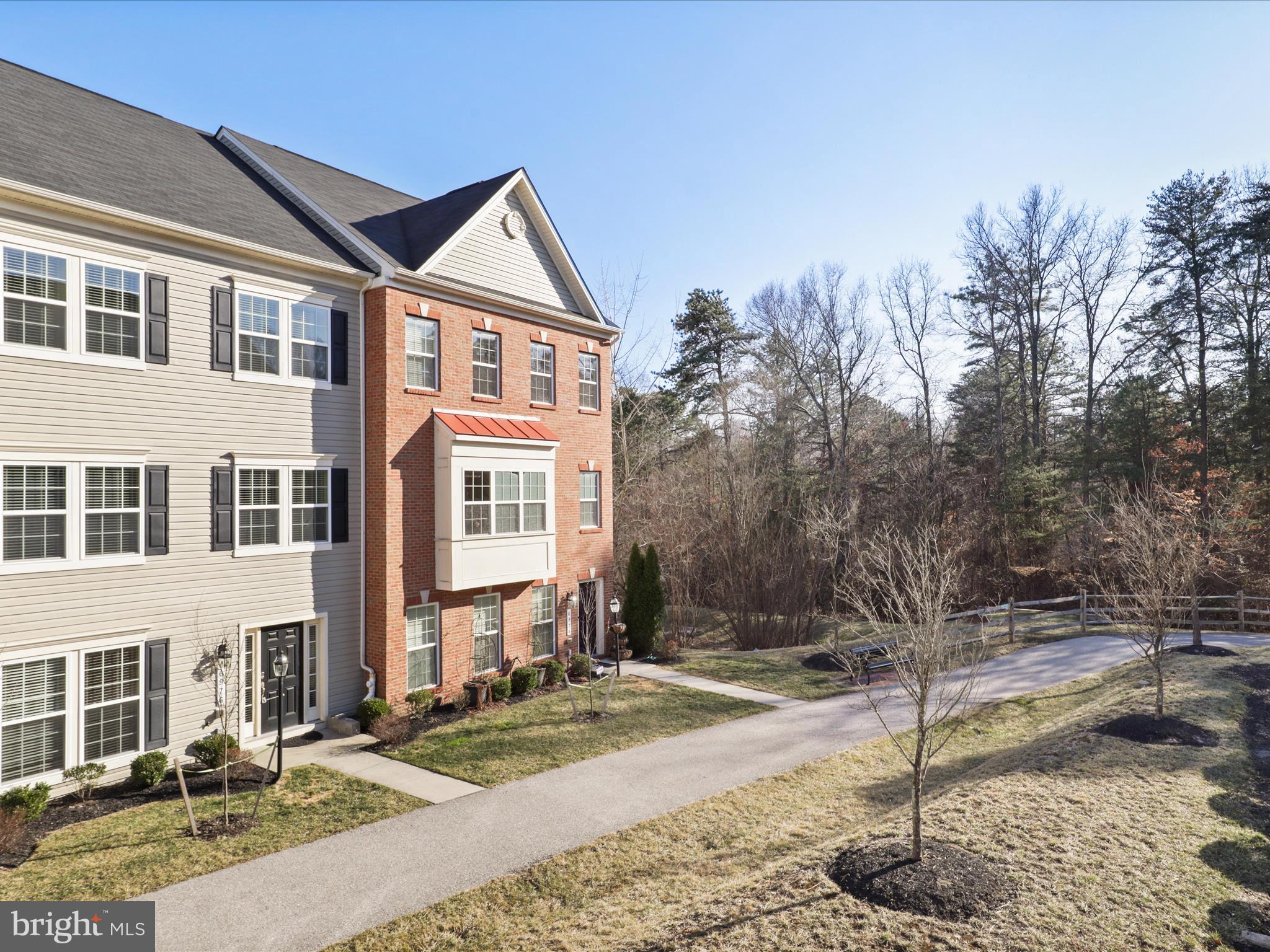 OXFORD SQUARE - Residential