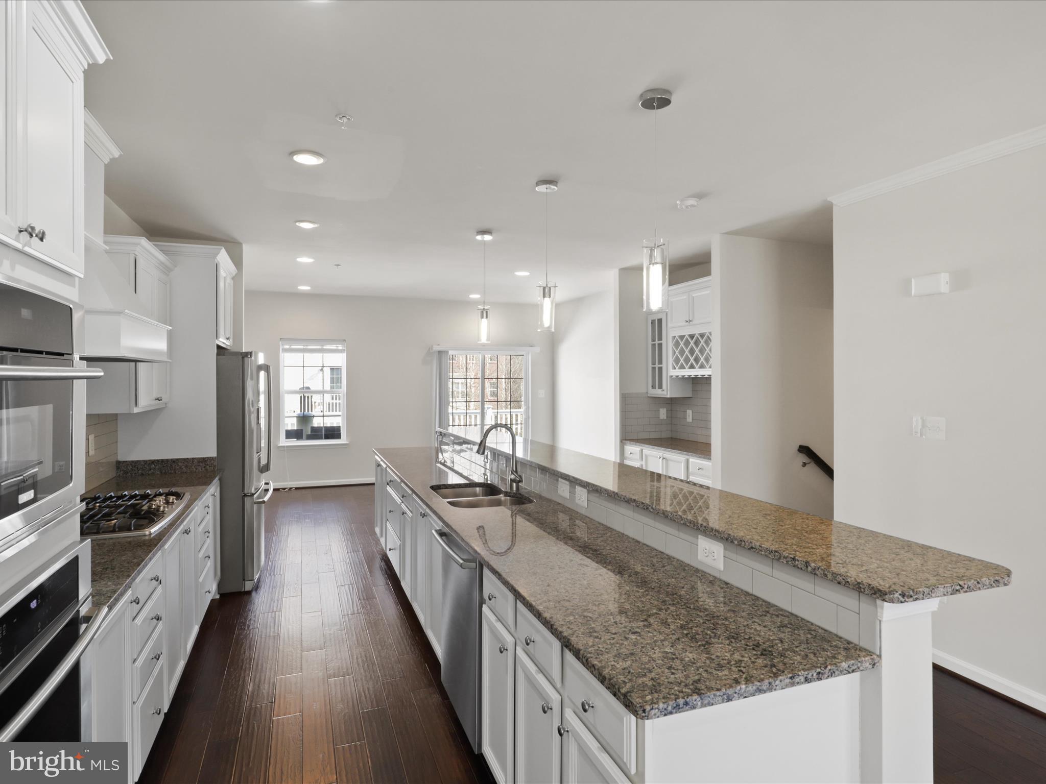 OXFORD SQUARE - Residential