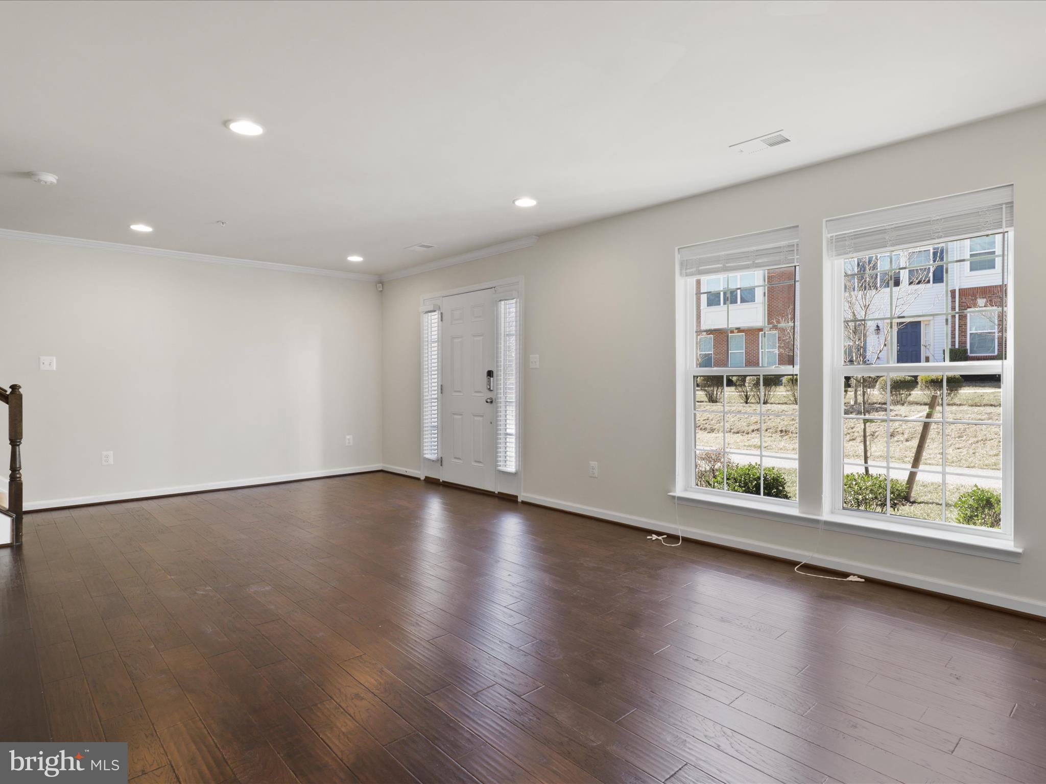 OXFORD SQUARE - Residential