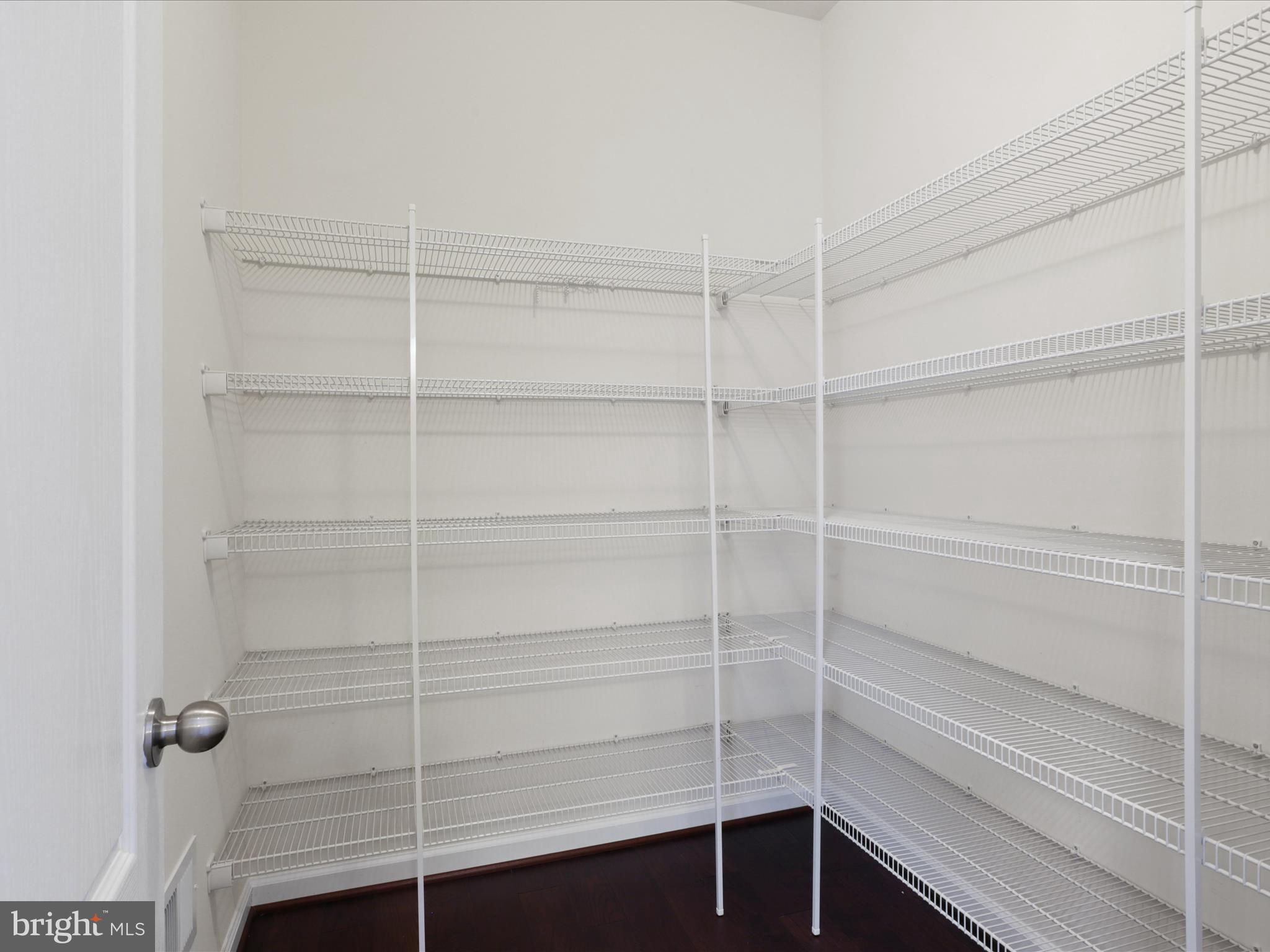 OXFORD SQUARE - Residential