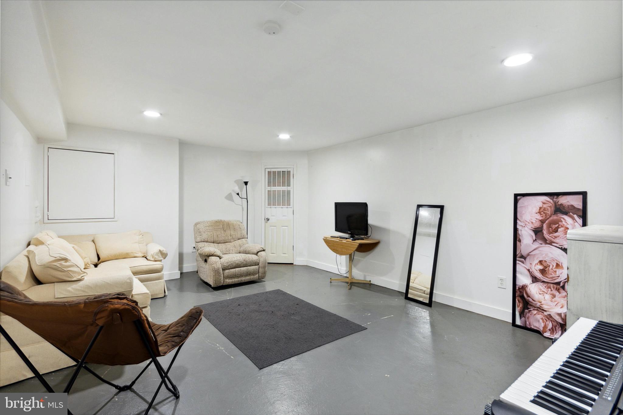 TEMPLE UNIVERSITY - Residential