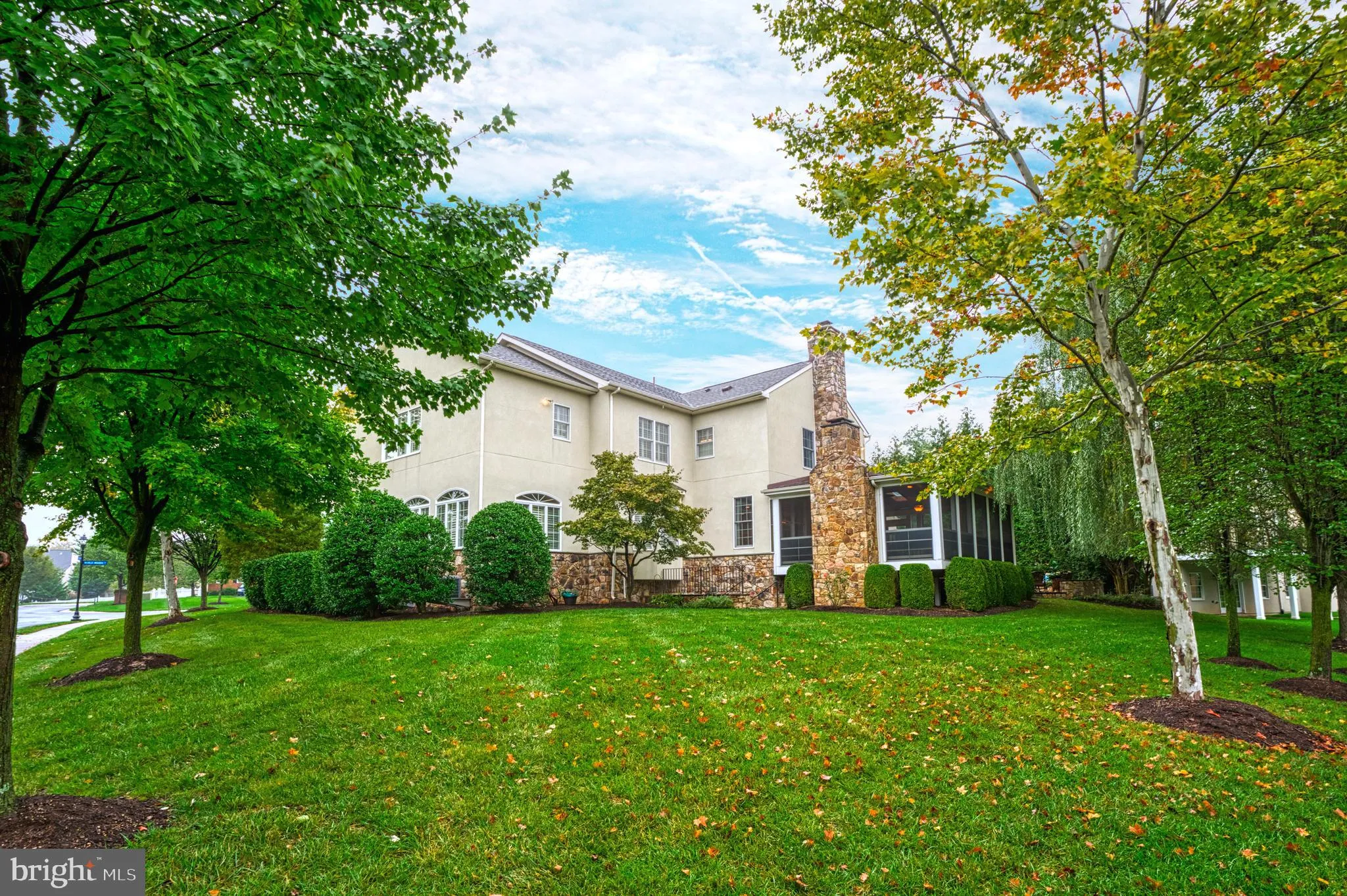 Ashburn, Virginia 20147, United States, 5 Bedrooms Bedrooms, ,6 BathroomsBathrooms,Residential,Pending,6200