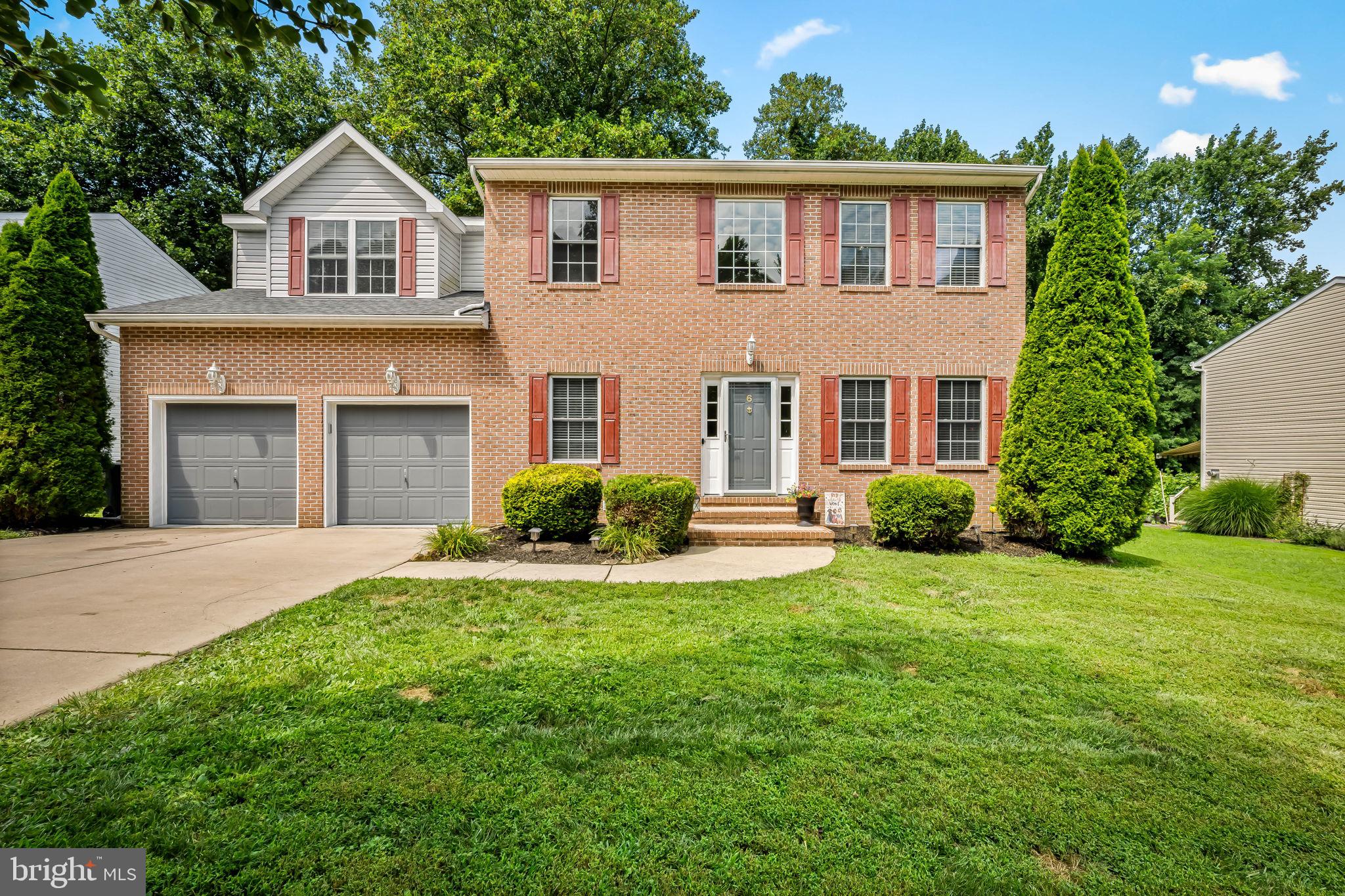 6 E BROOK HILL COURT