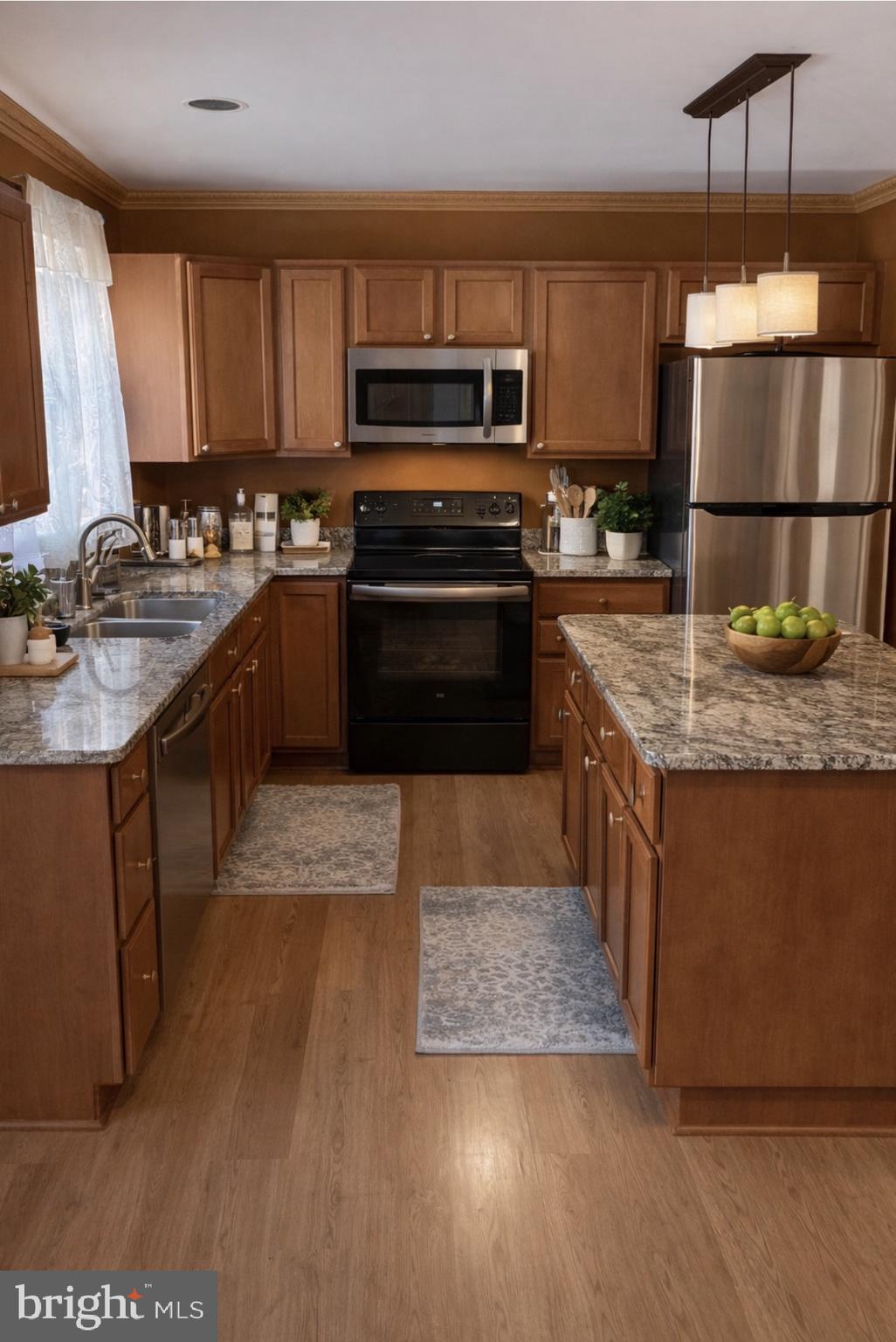 HIGH STREET - Residential