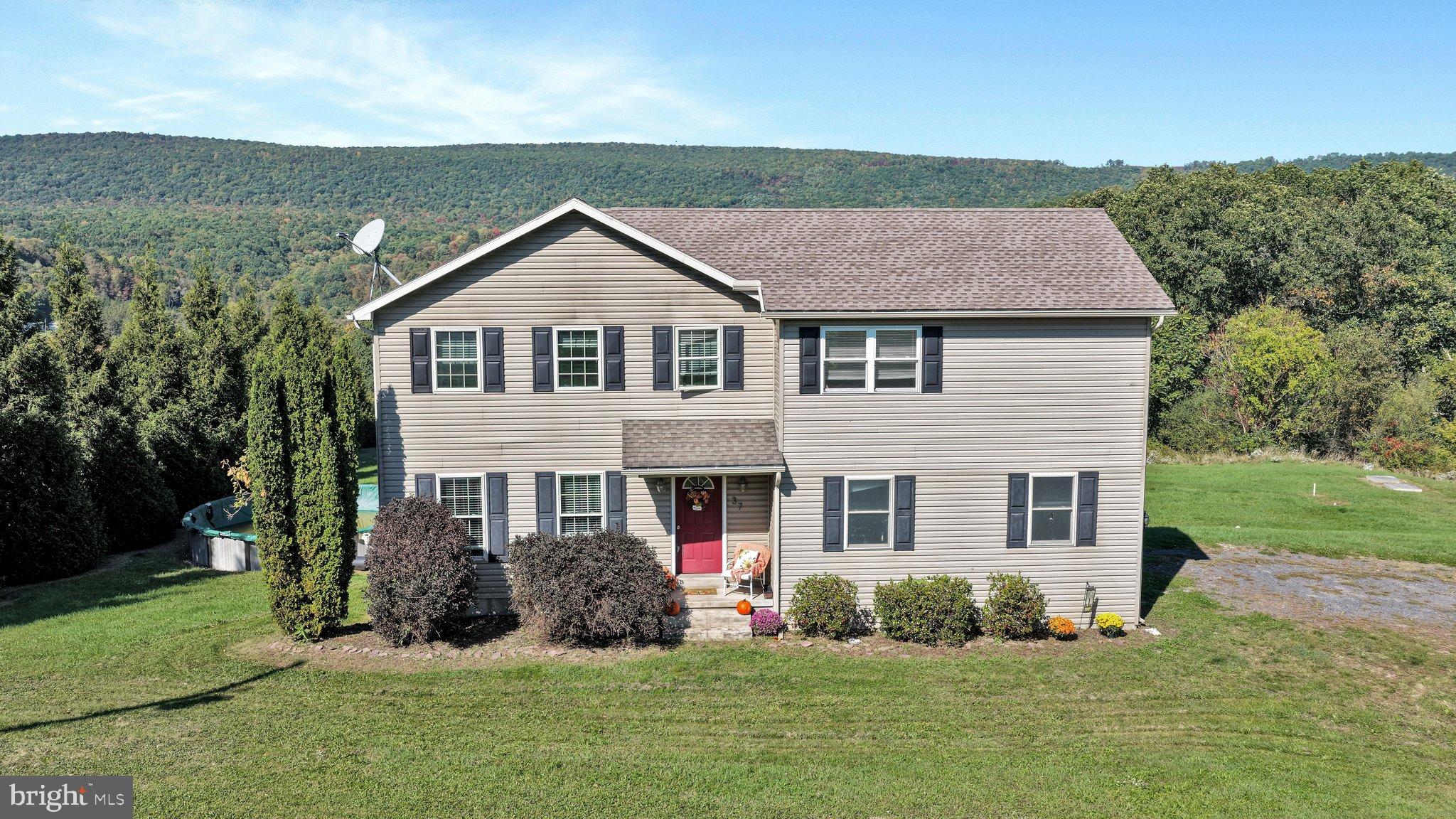37 W WALNUT STREET