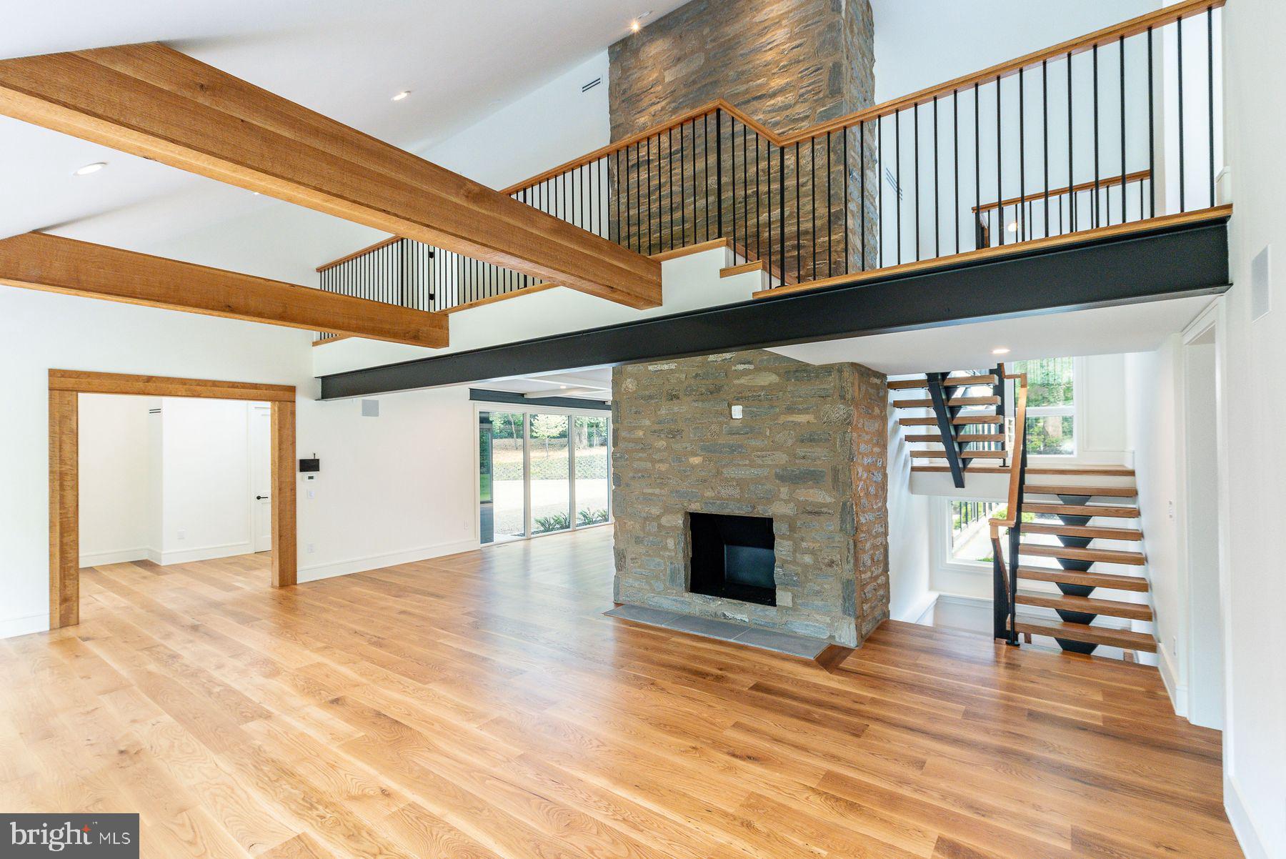 CHESTNUT HILL - Residential