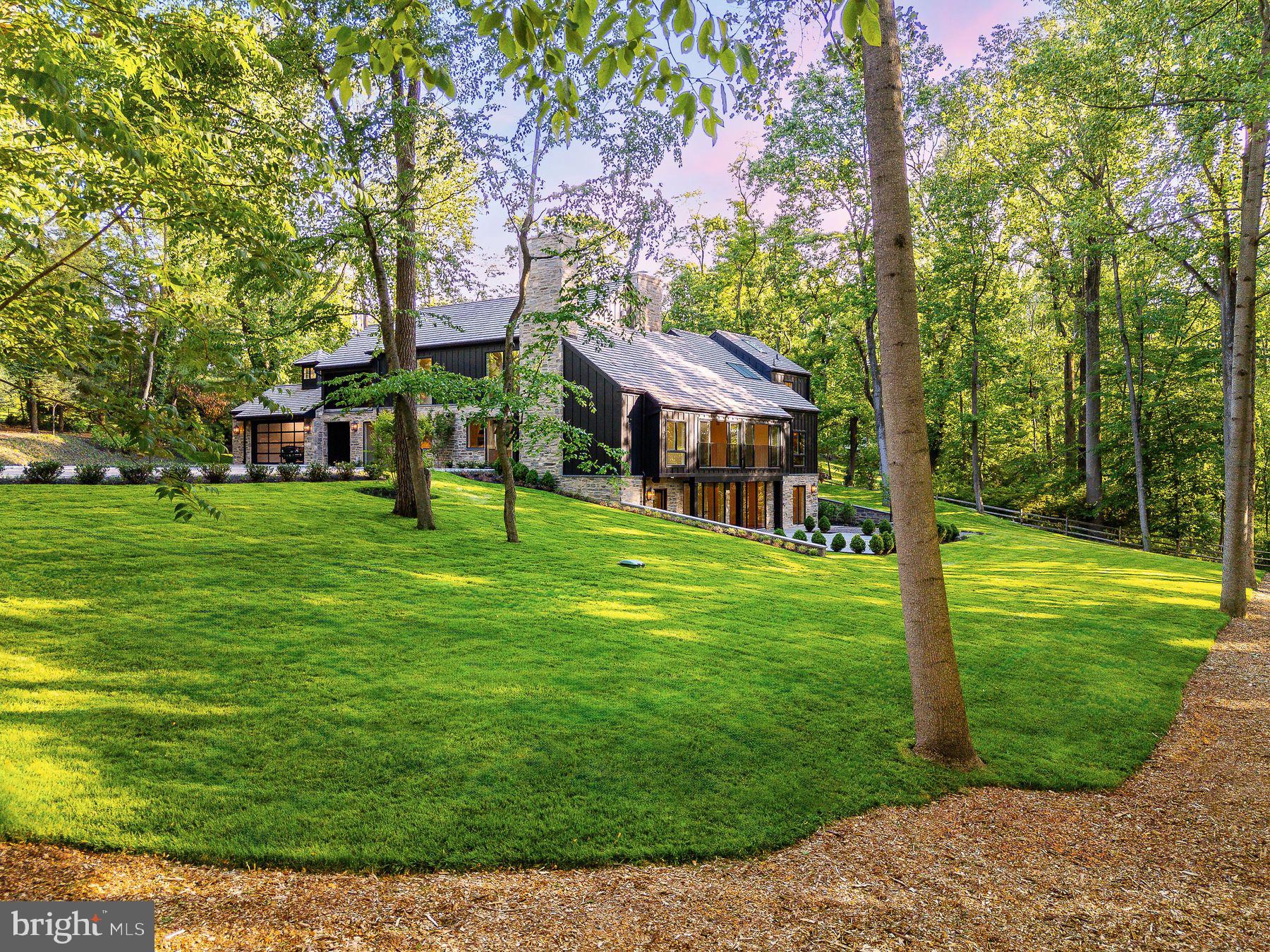 CHESTNUT HILL - Residential