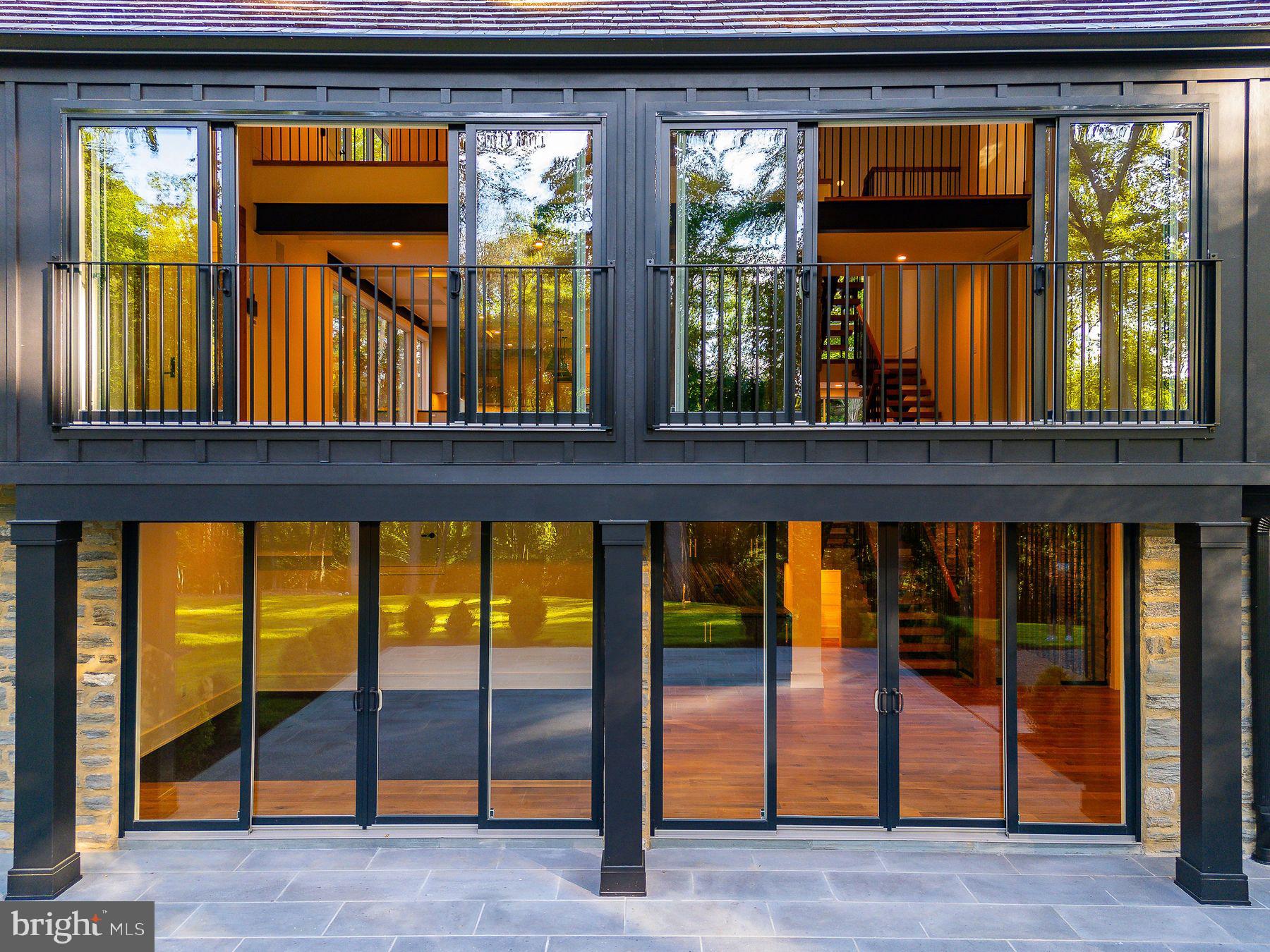 CHESTNUT HILL - Residential