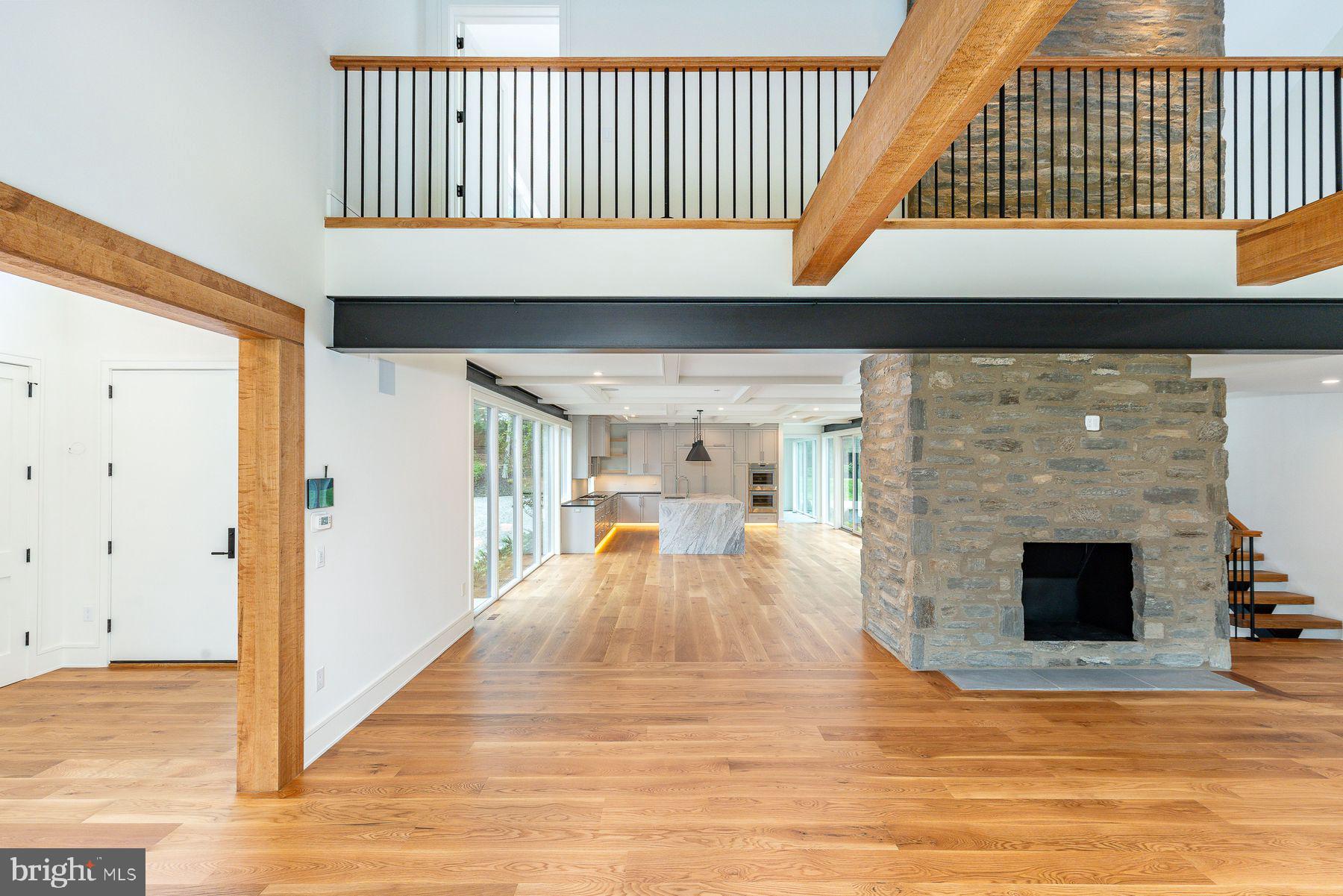 CHESTNUT HILL - Residential