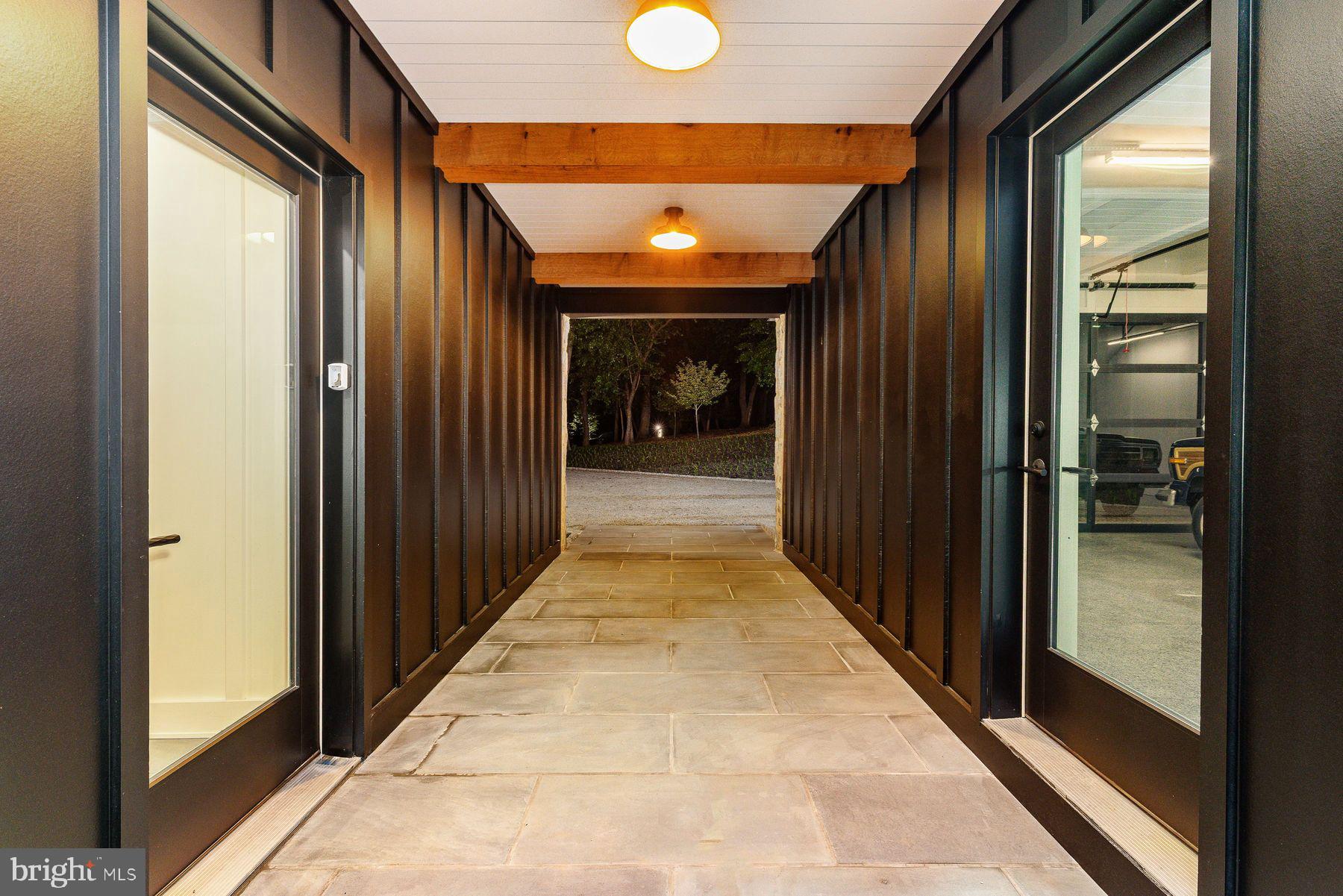 CHESTNUT HILL - Residential