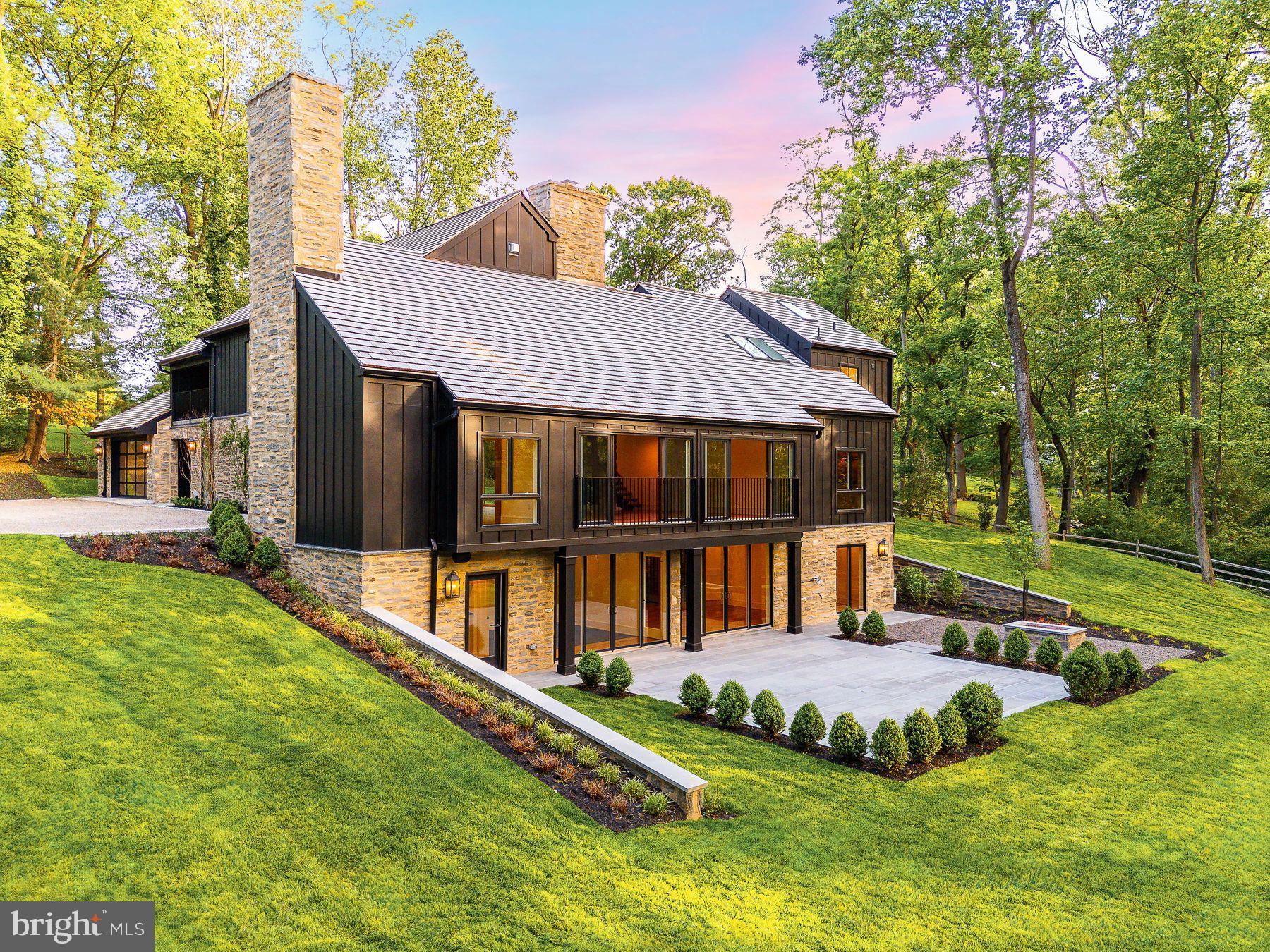 CHESTNUT HILL - Residential