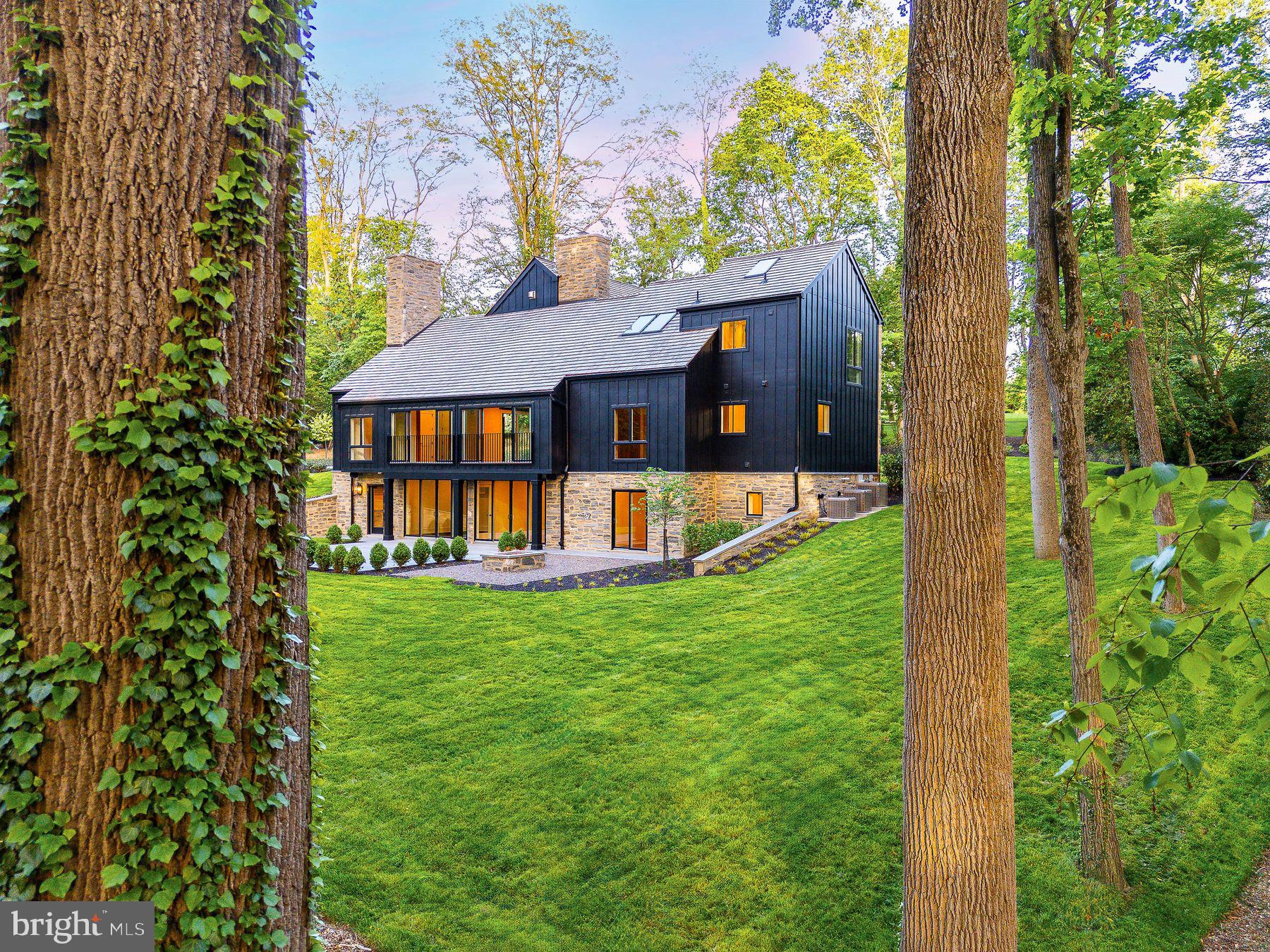 CHESTNUT HILL - Residential