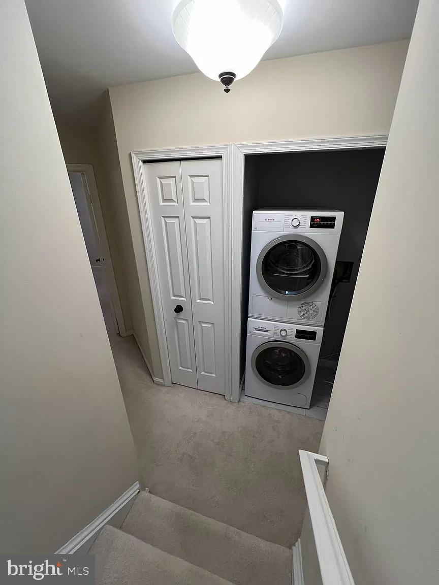 LAKESHORE - Residential Lease