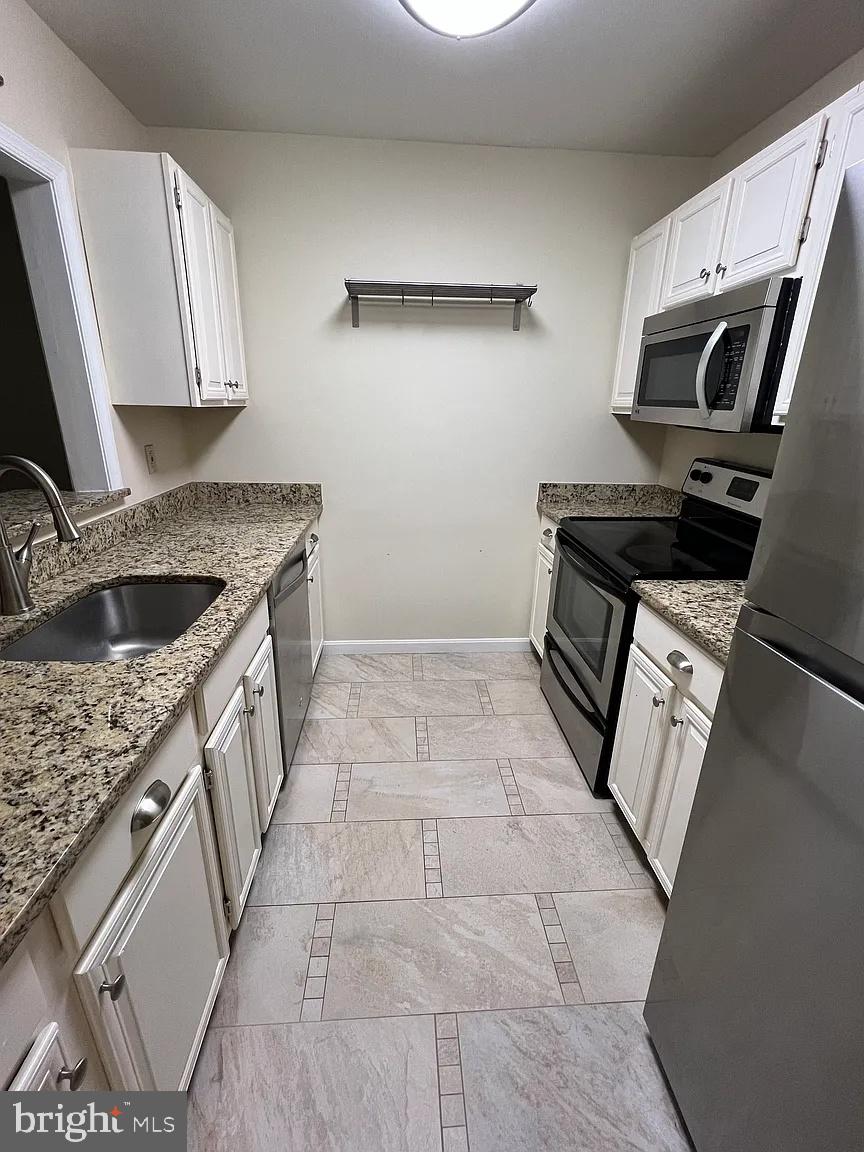 LAKESHORE - Residential Lease