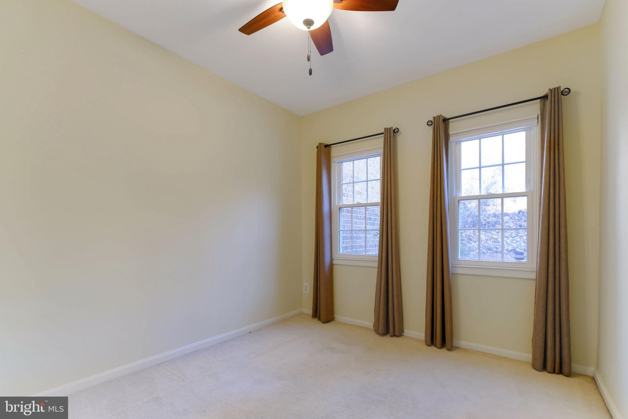 LAKESHORE - Residential Lease