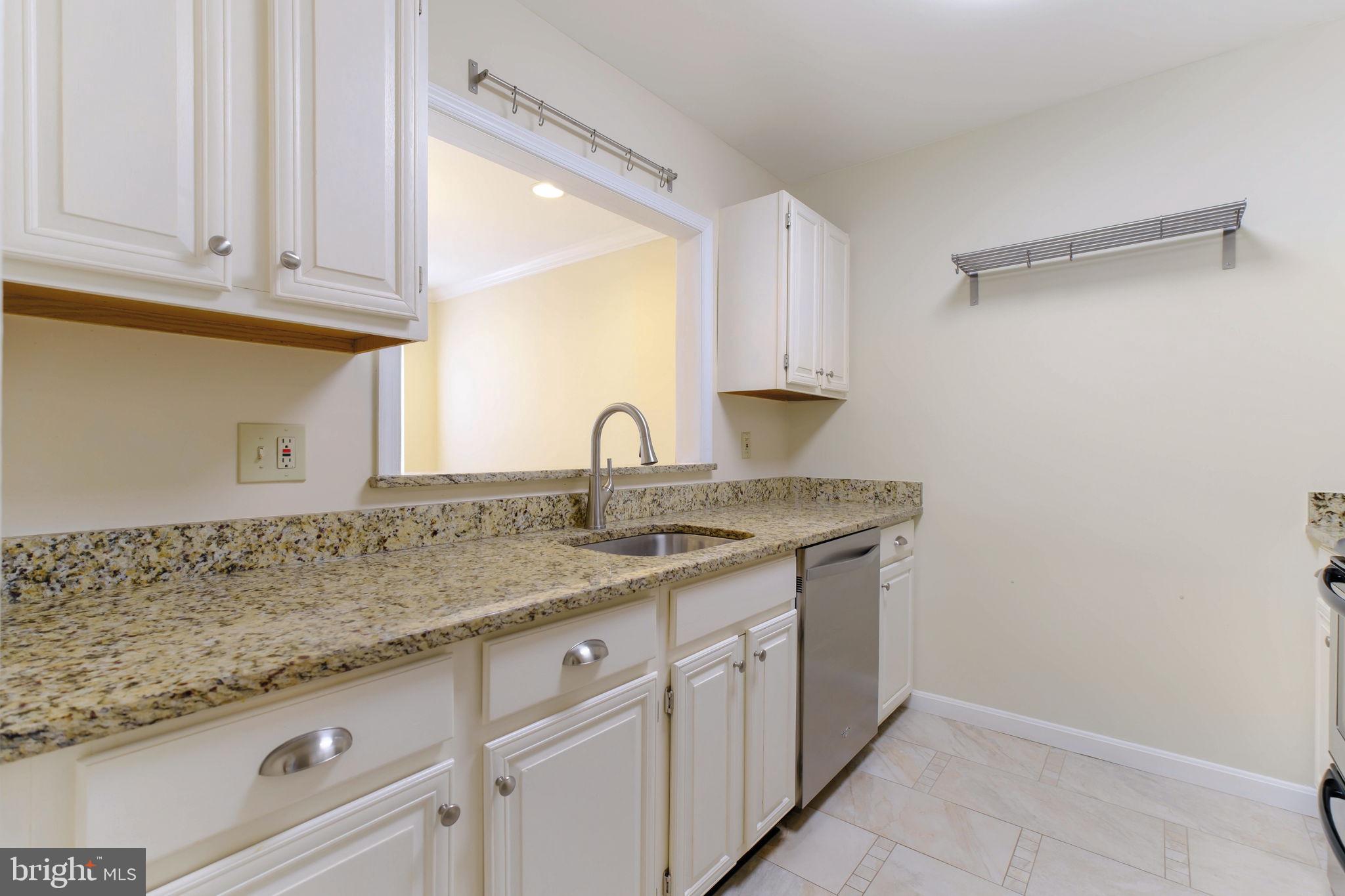 LAKESHORE - Residential Lease